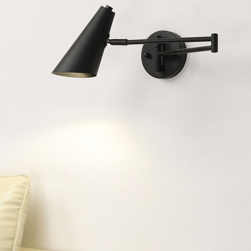 Arisha Modern Wandleuchte Kegel, Schwarz/Gold, Schlafzimmer, Metall