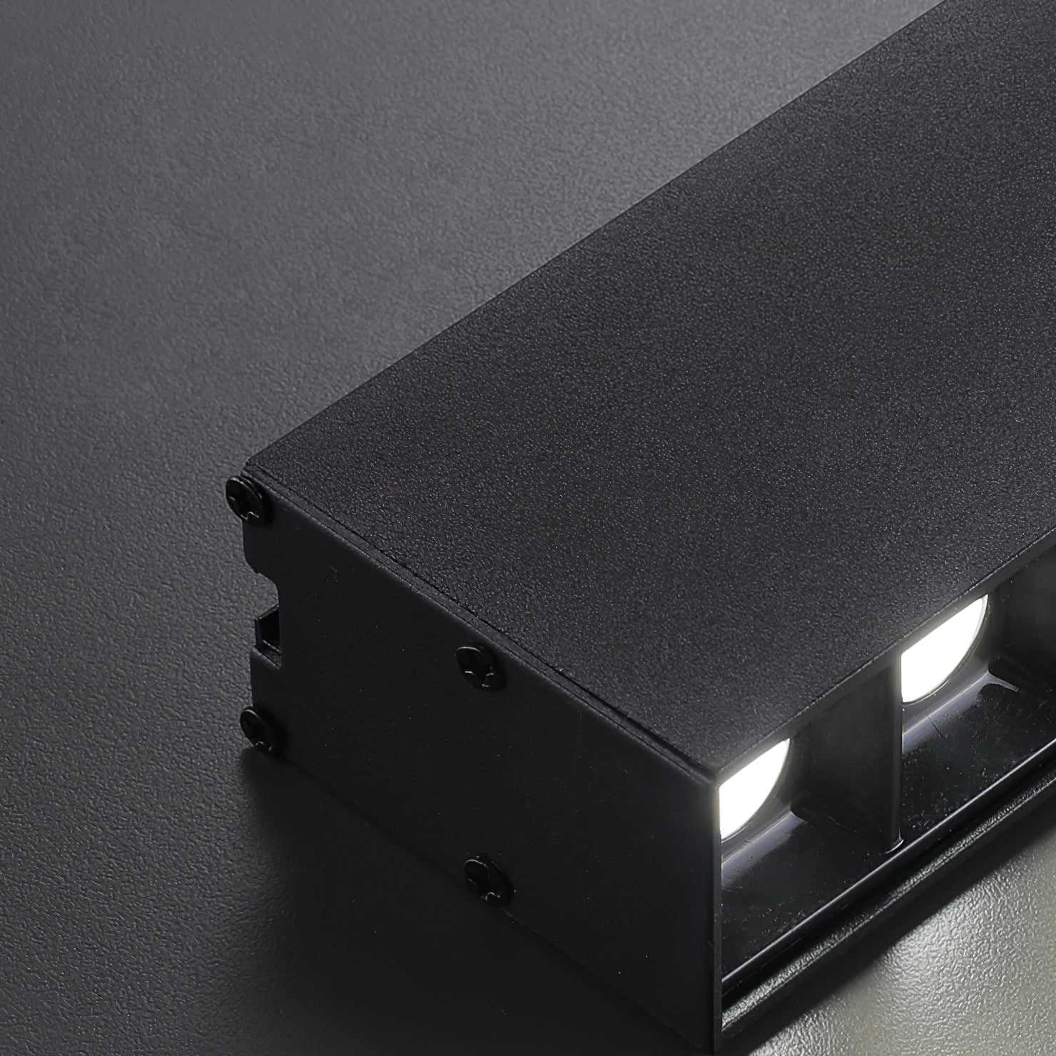 Line Moderne Deckenleuchte aus Aluminium-Letslighting