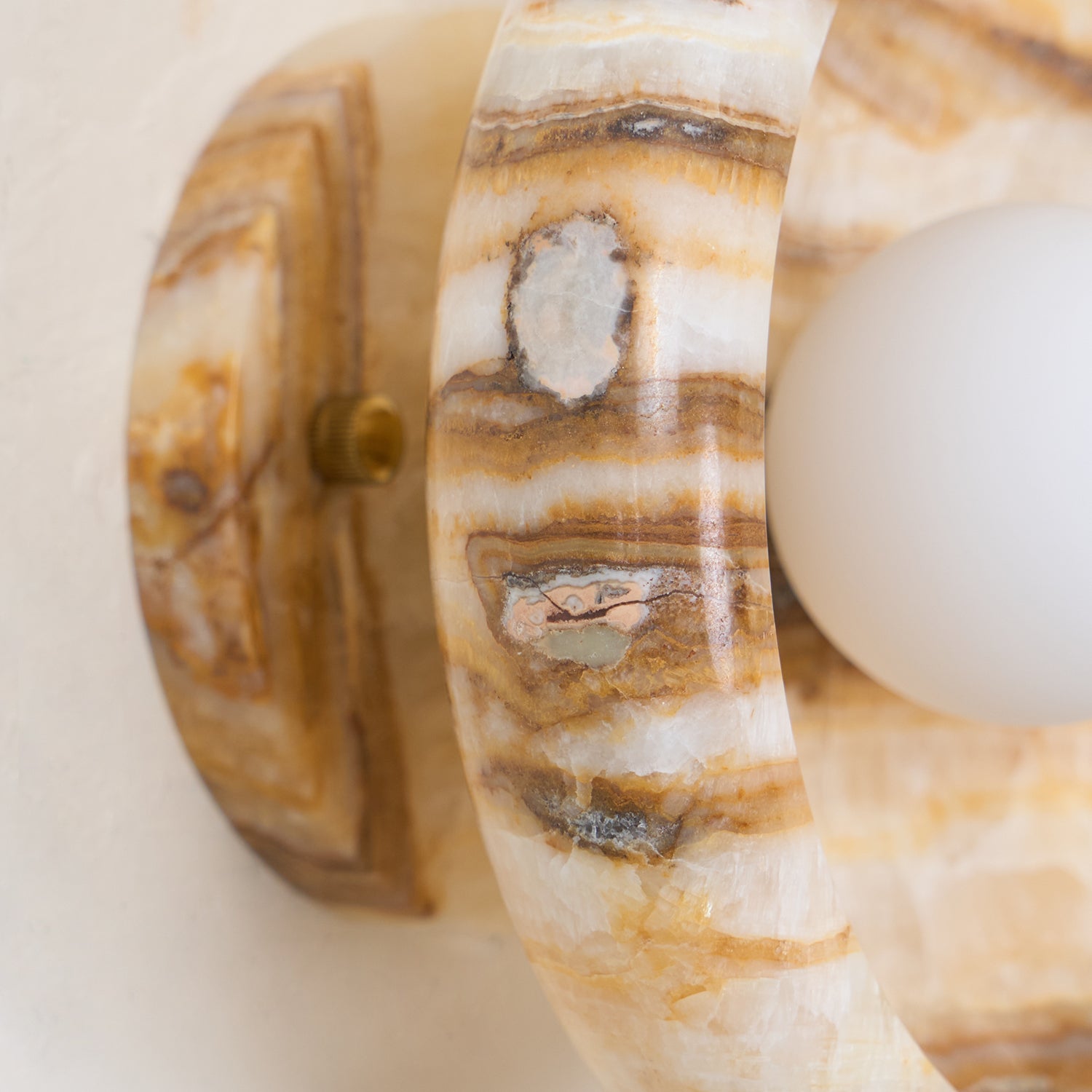 Onvix Wandleuchte aus Natur-Onyx-Letslighting