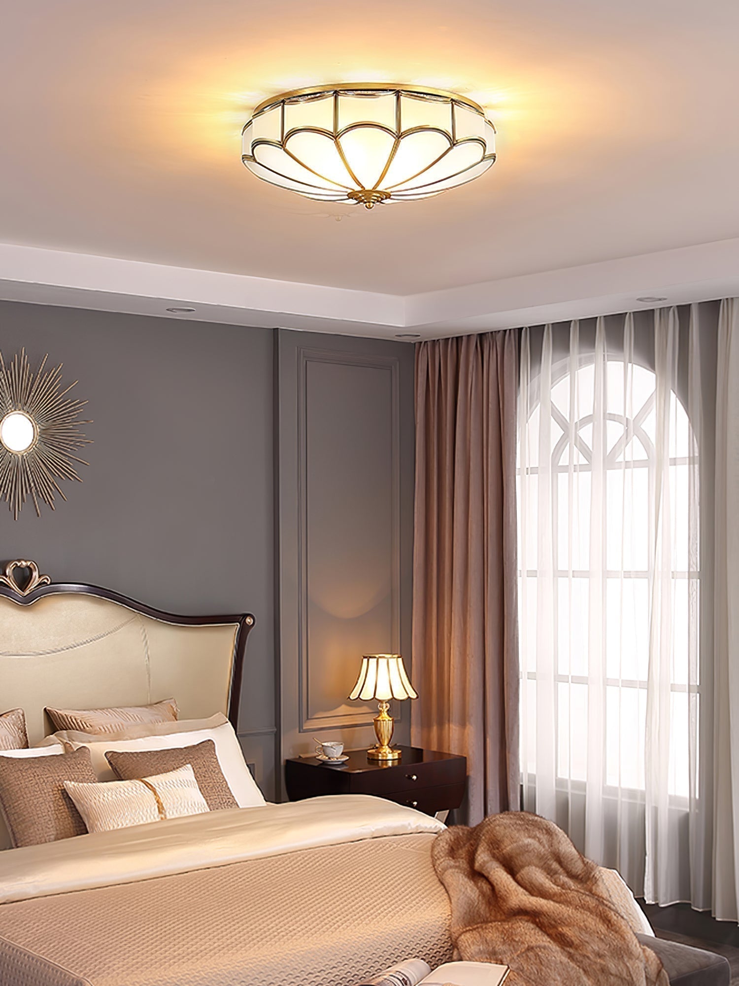 Evmarara Elegance Deckenleuchte aus Messing und Glas-Letslighting