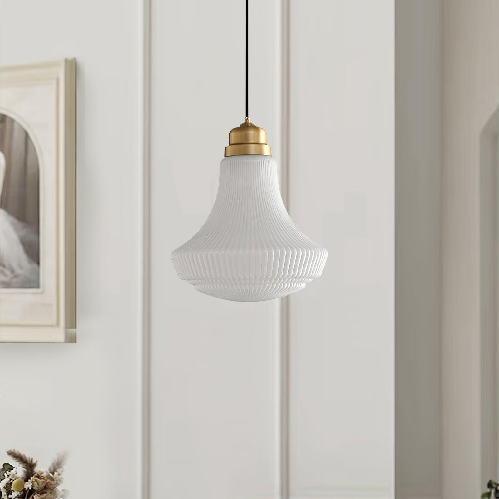 Solara Pendelleuchte Opalglas Rippen Glocke Messing Vintage-Letslighting