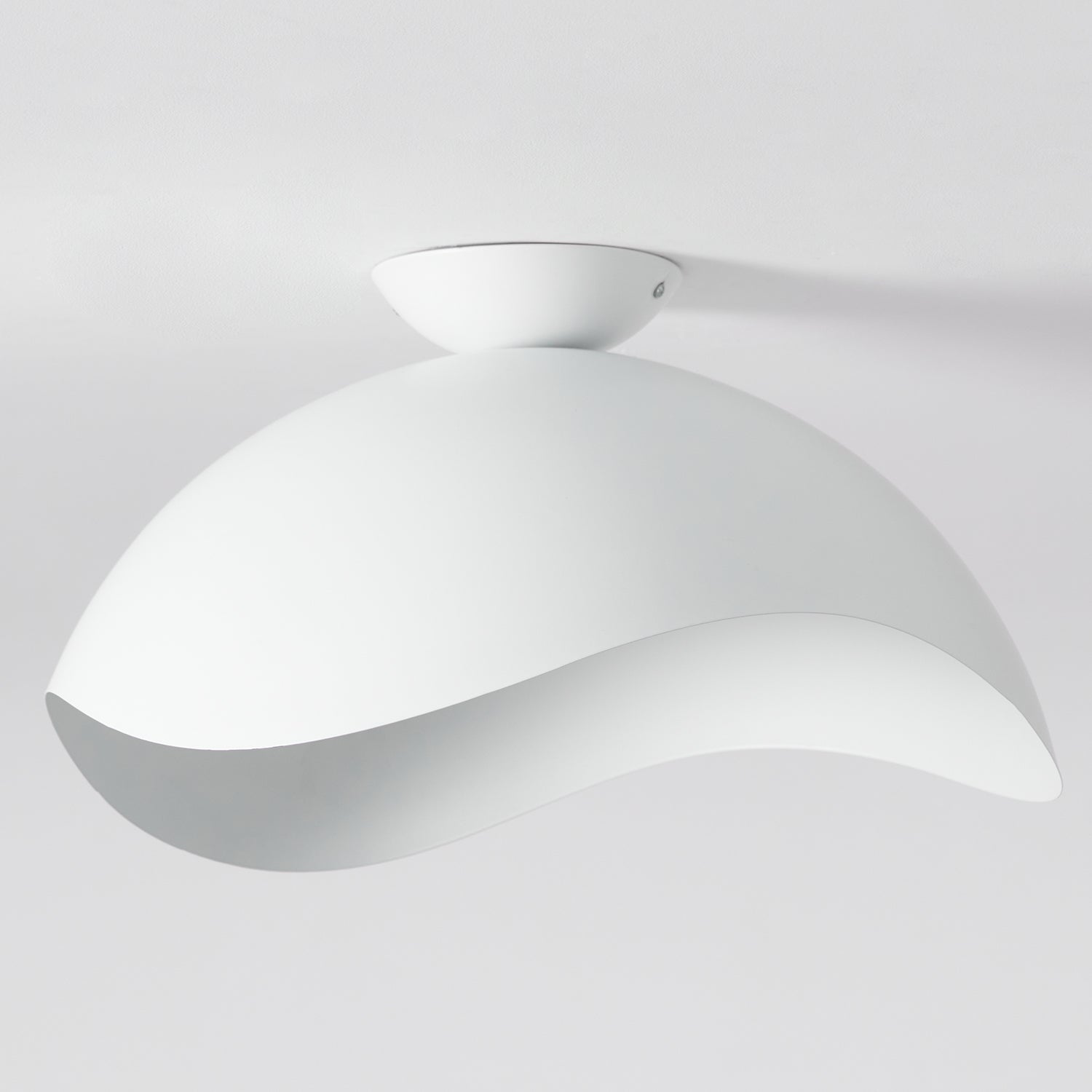 Serene Wave Ceiling Light - Blowlighting