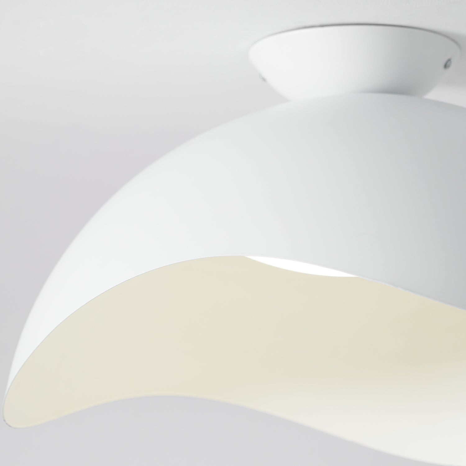 Serene Wave Ceiling Light - Blowlighting