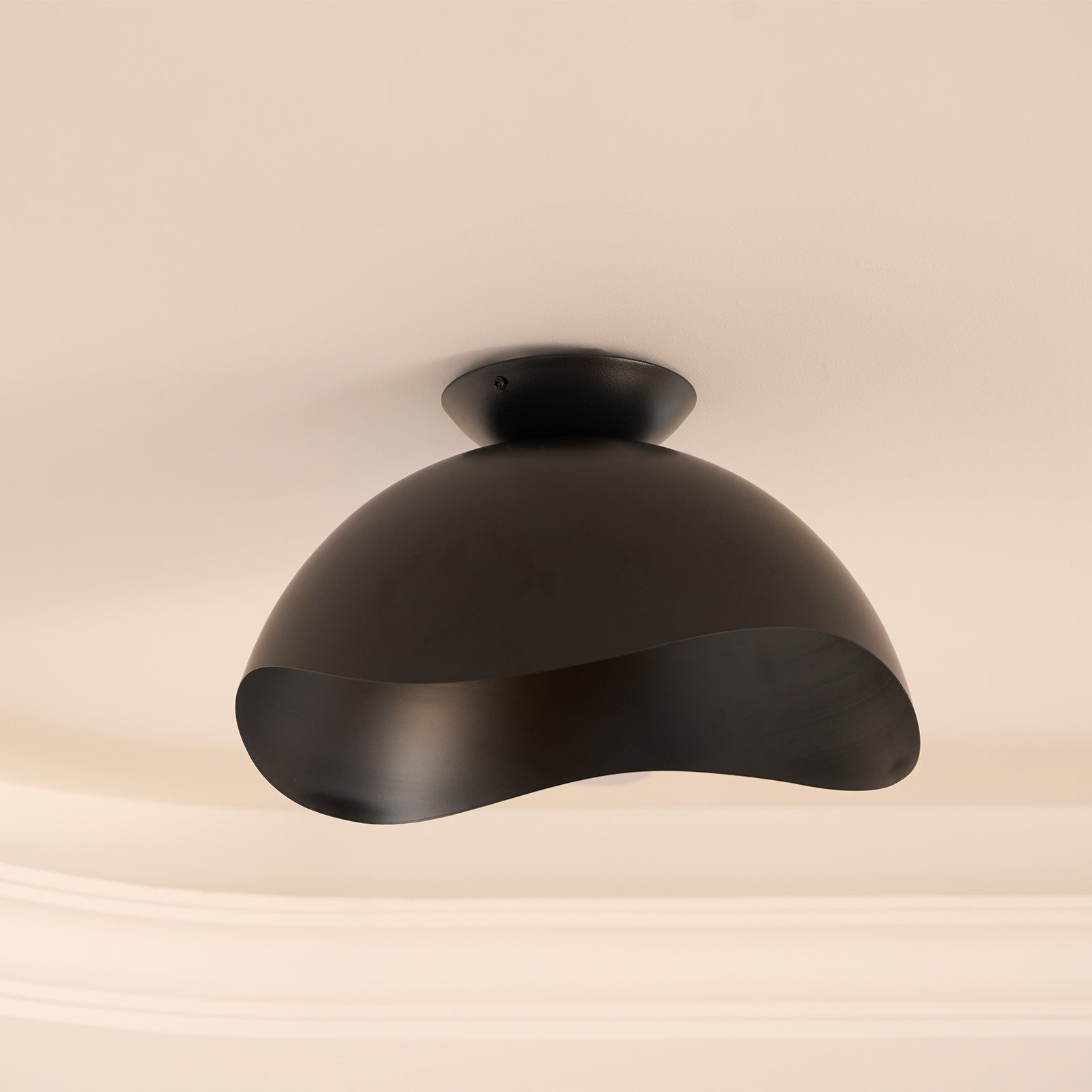 Serene Wave Ceiling Light - Blowlighting