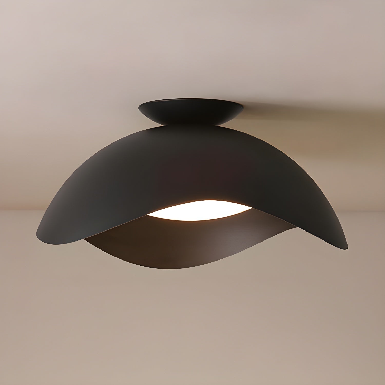 Serene Wave Ceiling Light - Blowlighting
