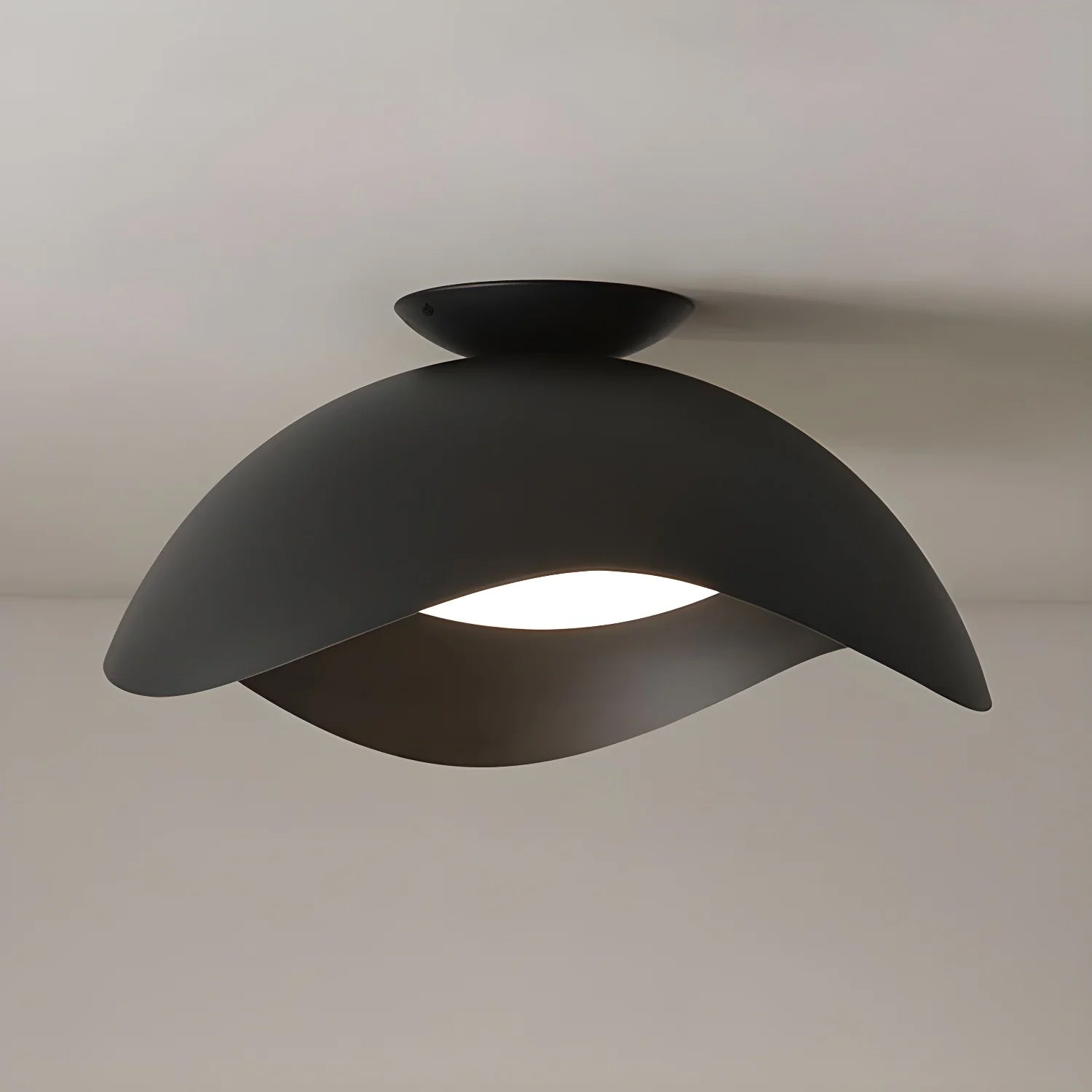 Serene Wave Ceiling Light - Blowlighting