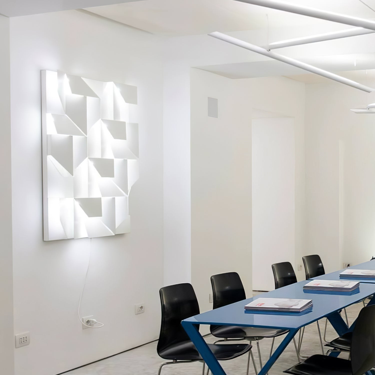 Shadows Grand Sconce - Blowlighting