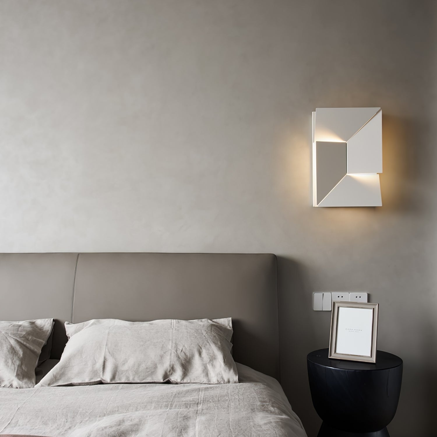 Shadows Grand Sconce - Blowlighting
