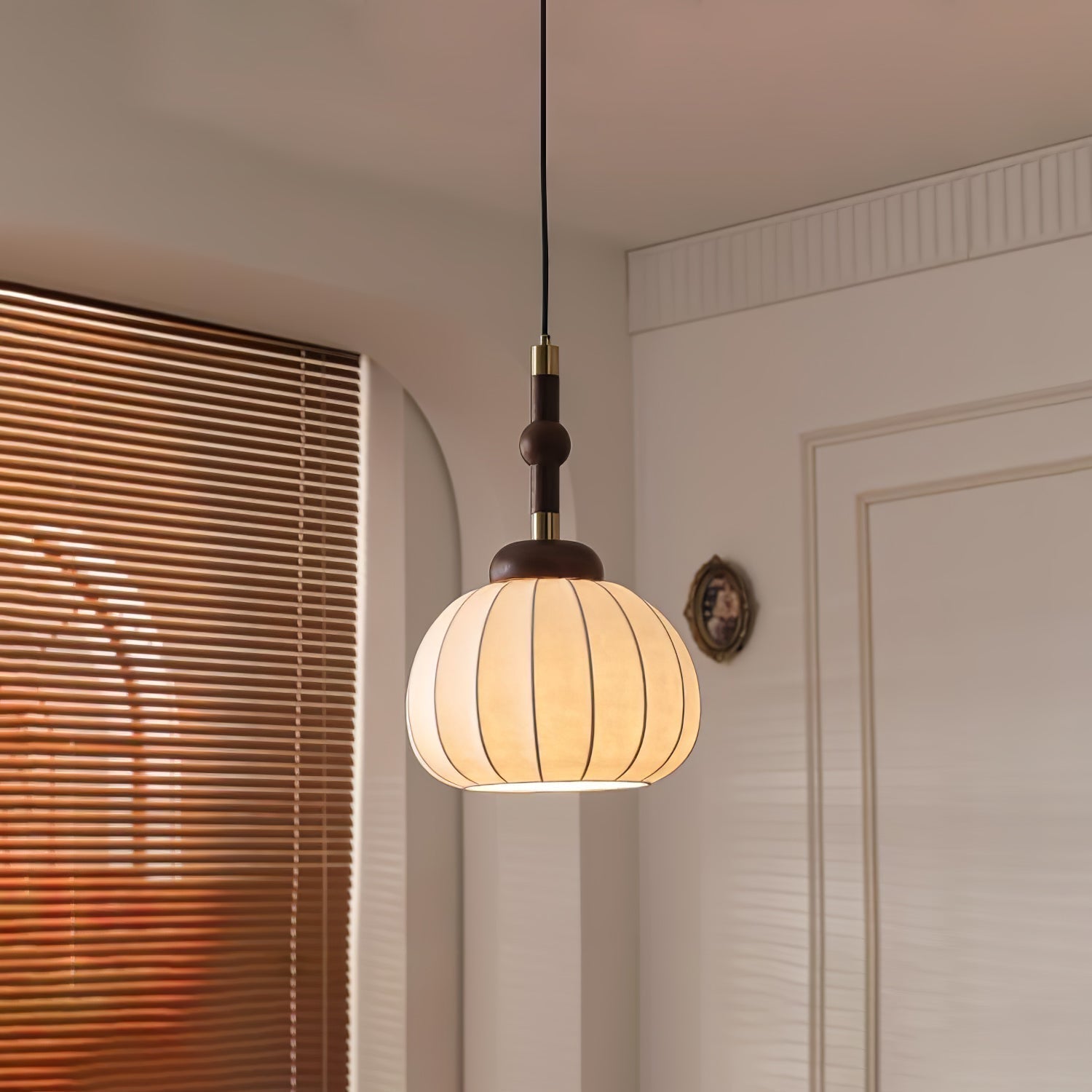 Solari Skandinavische Pendelleuchte aus Seidenholz-Letslighting