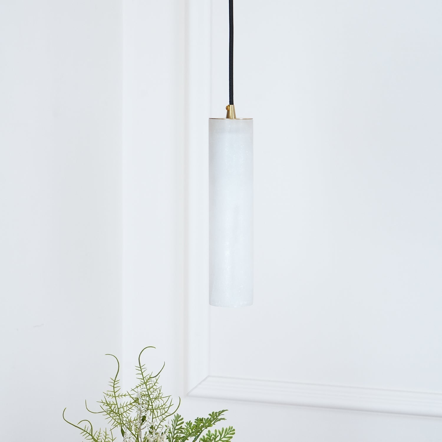 Nyxara Cluster Alabaster Pendant Light Staircase - Neutralighting
