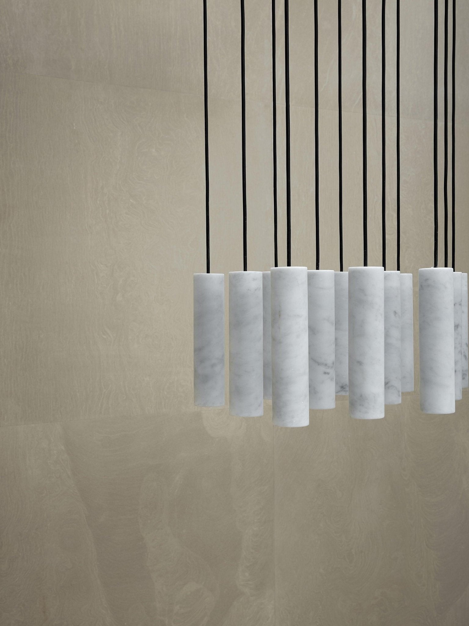 Nyxara Cluster Alabaster Pendant Light Staircase - Neutralighting
