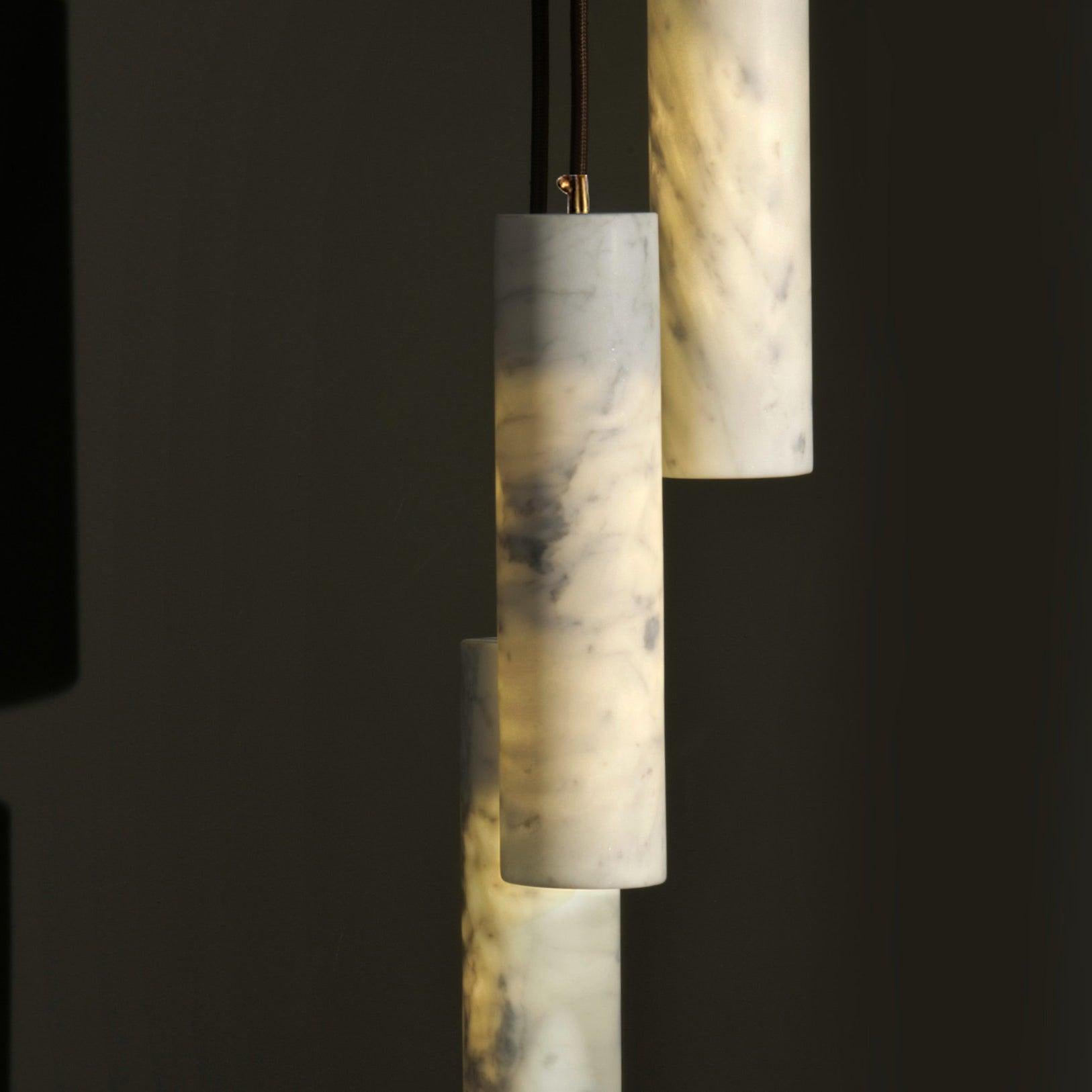 Nyxara Cluster Alabaster Pendant Light Staircase - Neutralighting