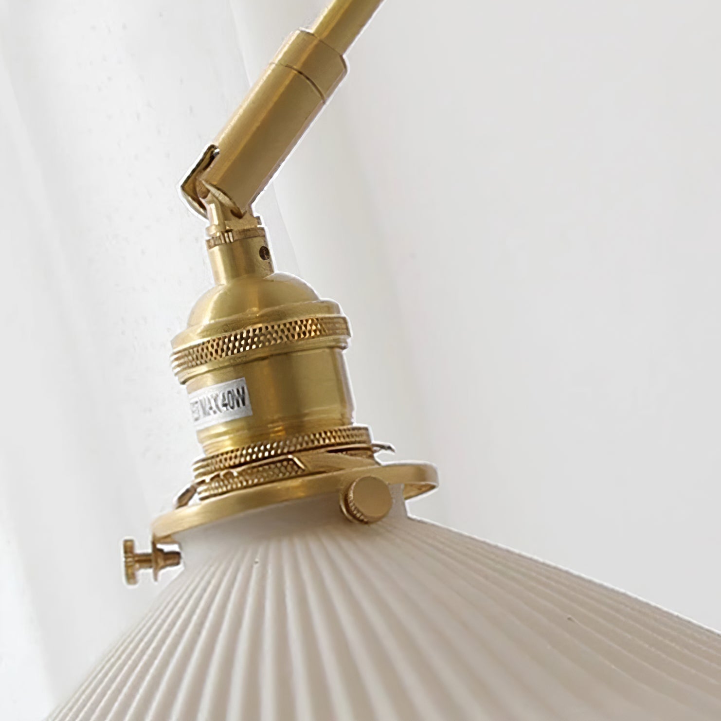 Wandleuchte Verstellbar Arm Gefeilt Schirm Walnuss Basis Vintage Task-Letslighting