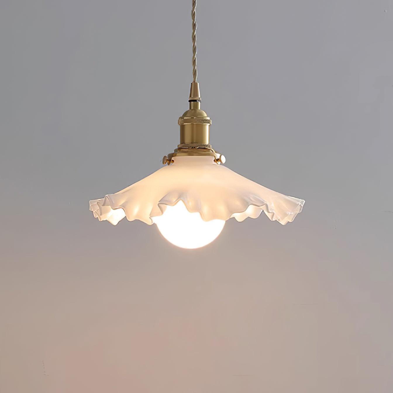 Pendelleuchte Glas Rüschen Schirm Messing Warmer-Letslighting