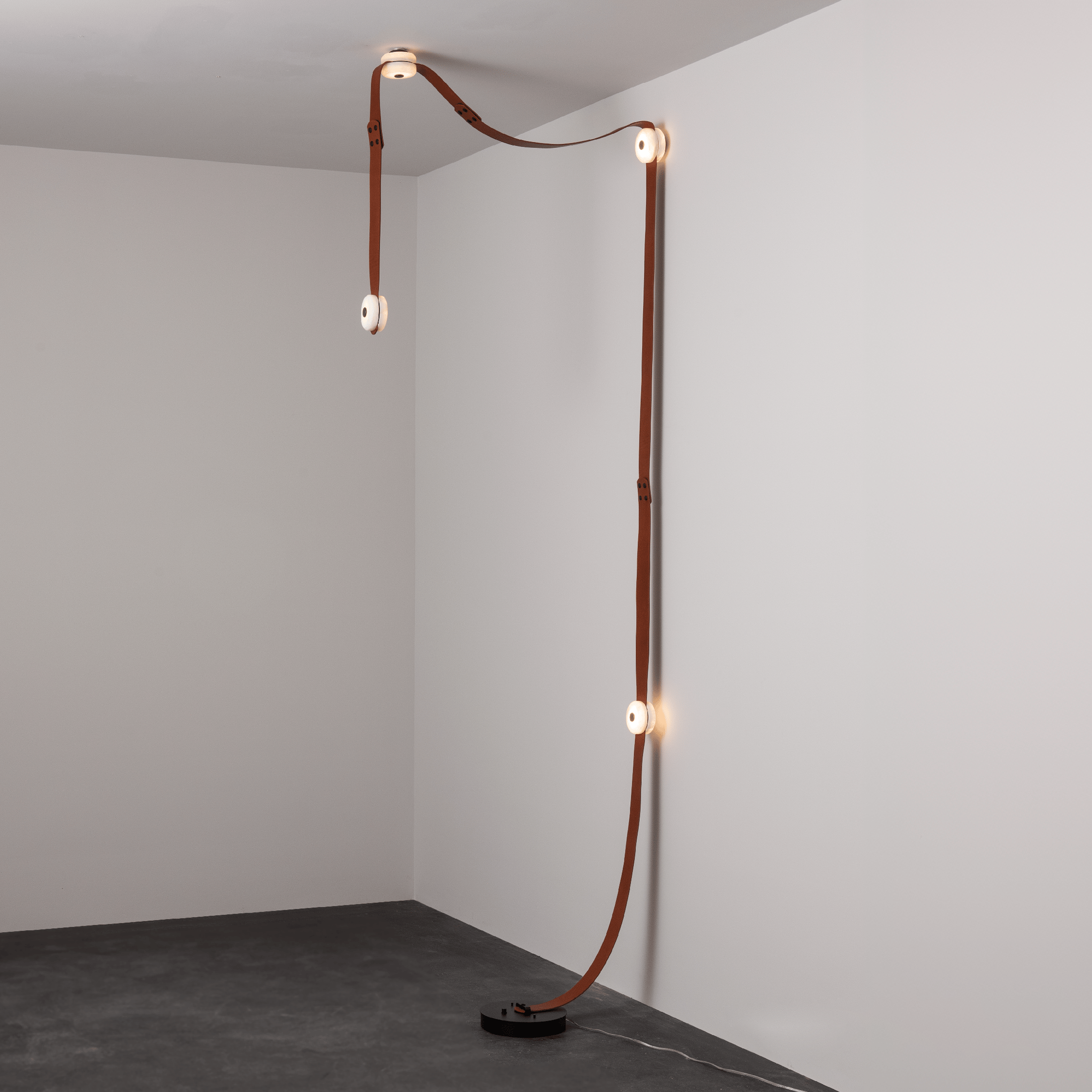 Snaps LED Floor-to-Ceiling Lamp - Letslighting