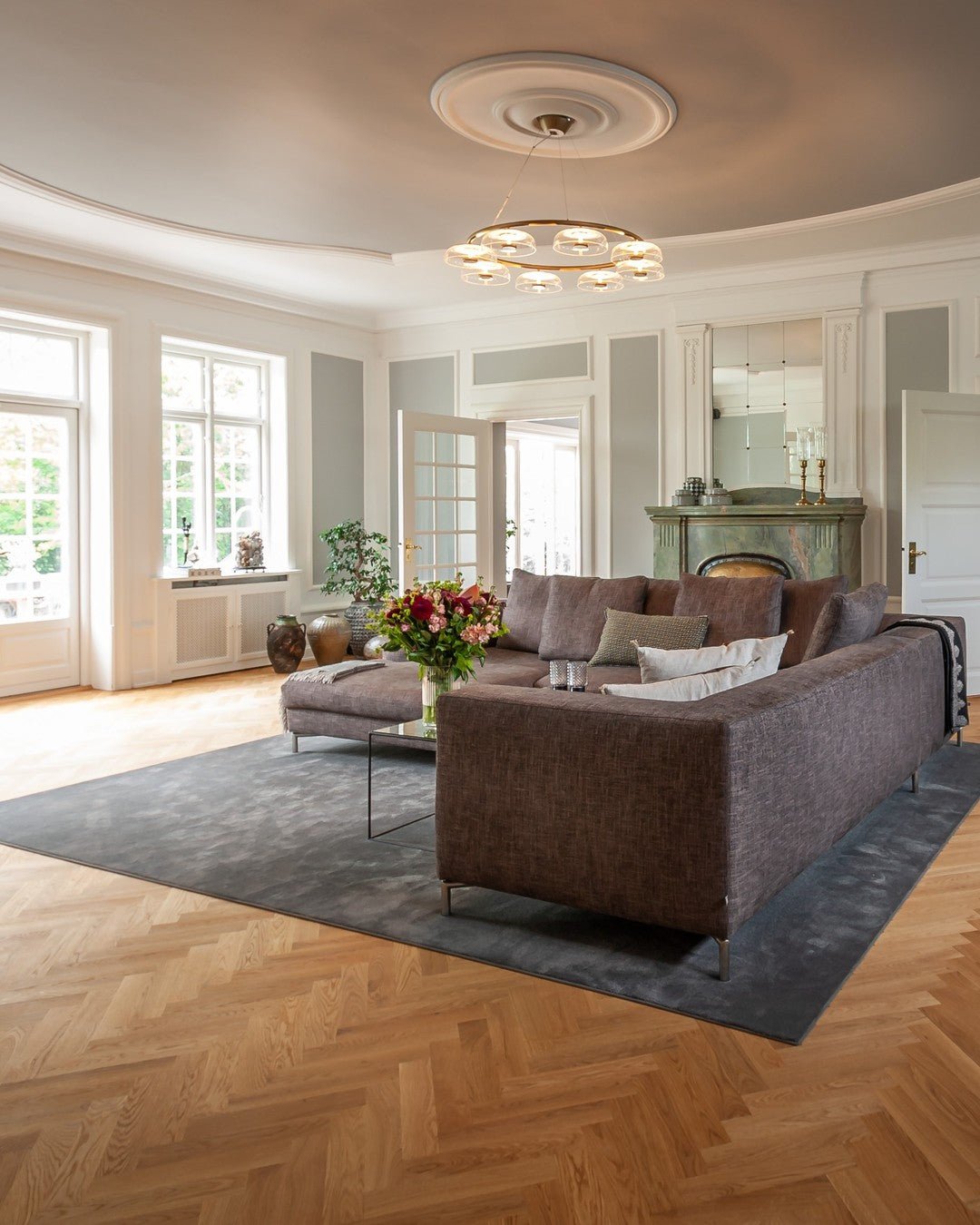 Aethera Circular Glass Chandelier - Blowlighting