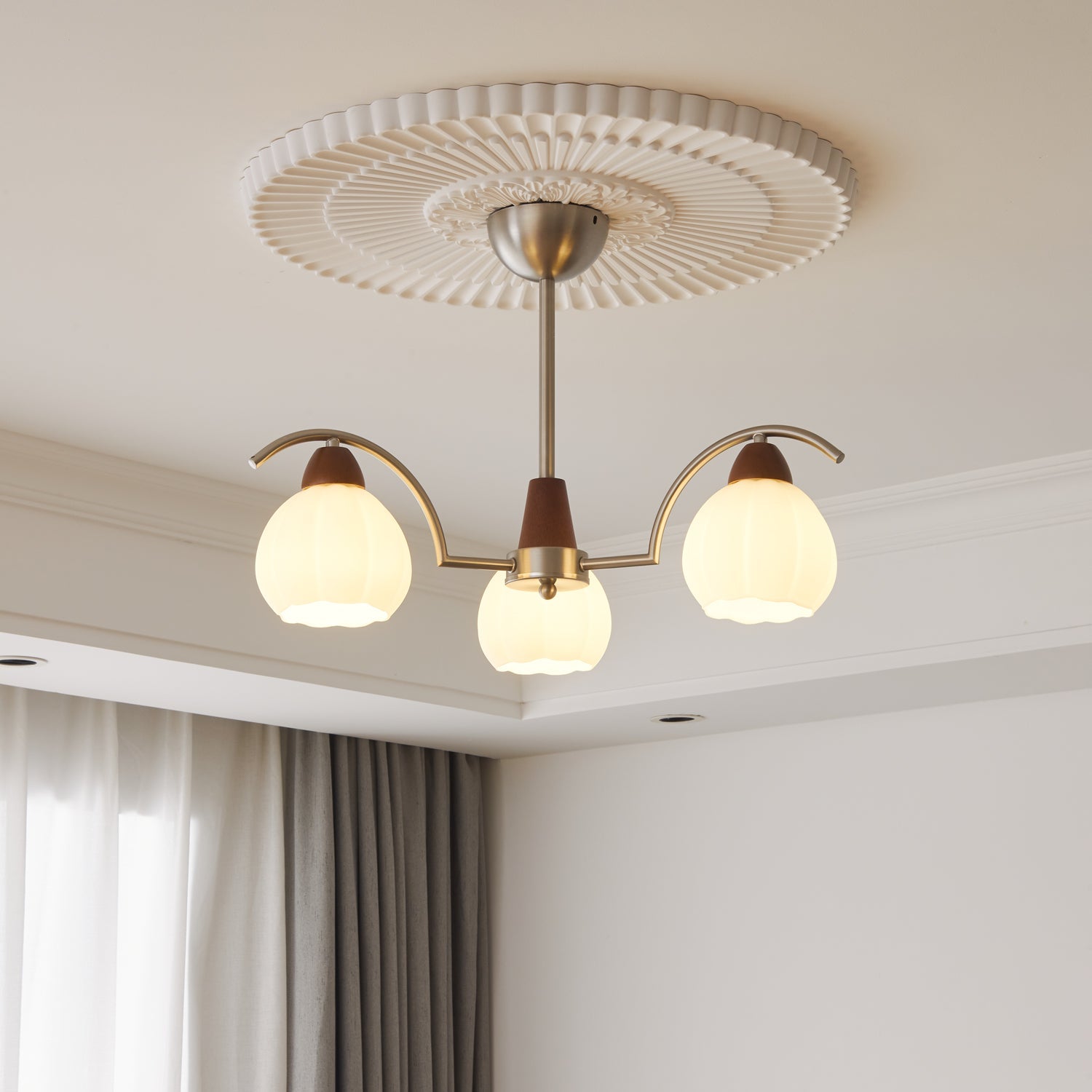 Ilaeiel Traditionelle Eleganz Blüte Holz Glas Kronleuchter-Letslighting