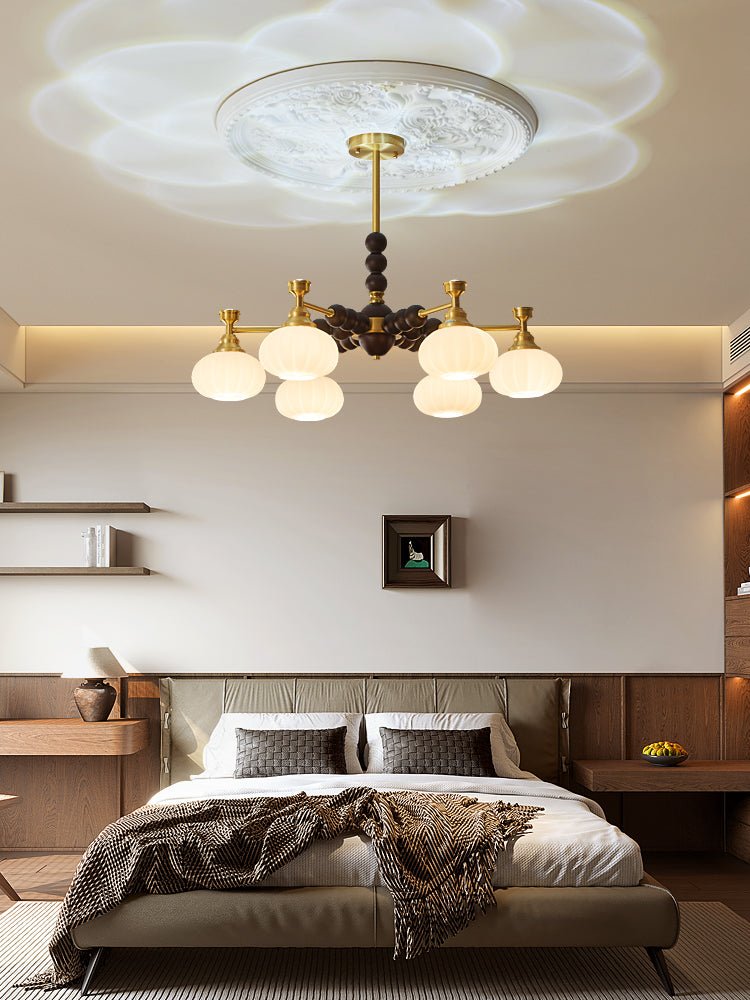 Avdorira Eleganter Vintage-Kronleuchter aus Messing und Holz-Letslighting