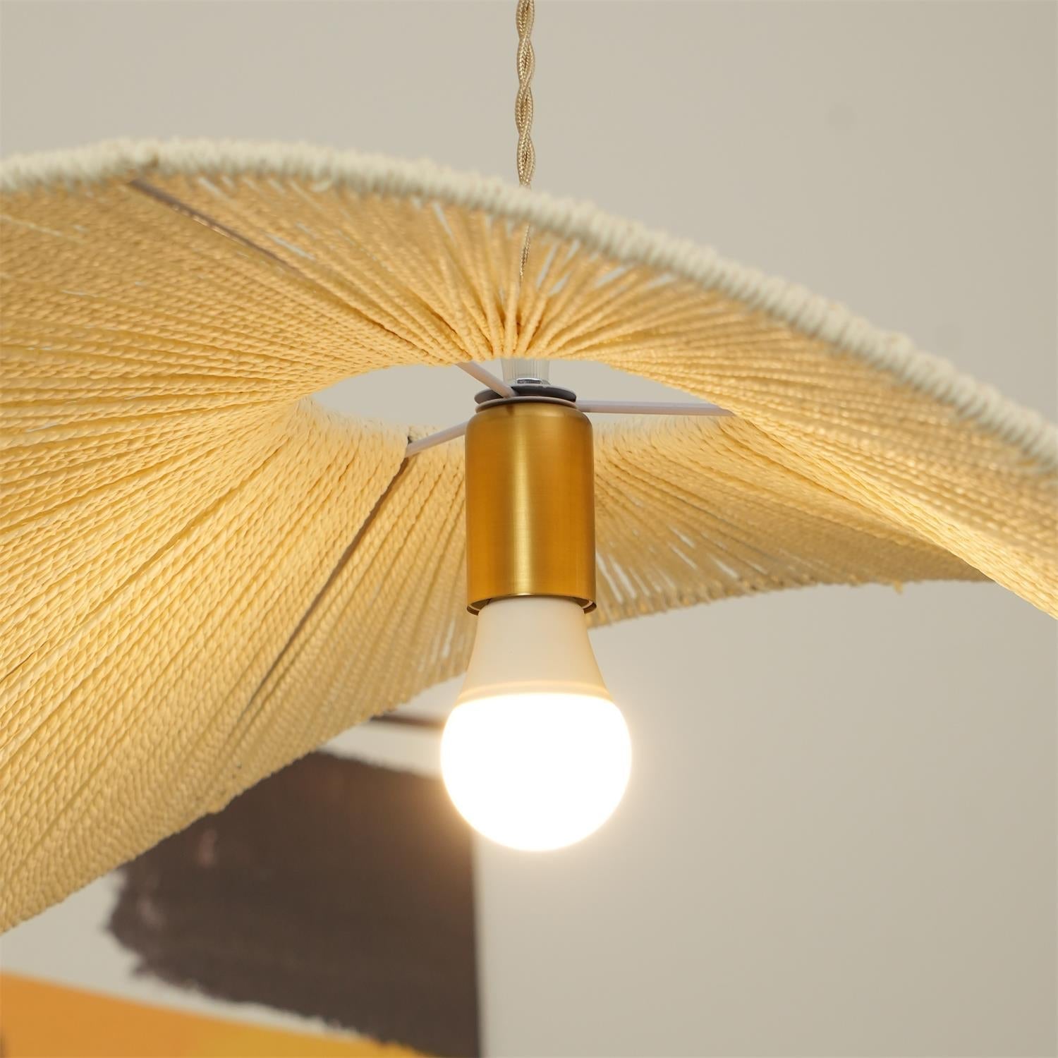 Solara Handgewebte Pendelleuchte aus Natürlichem Rattan-Letslighting