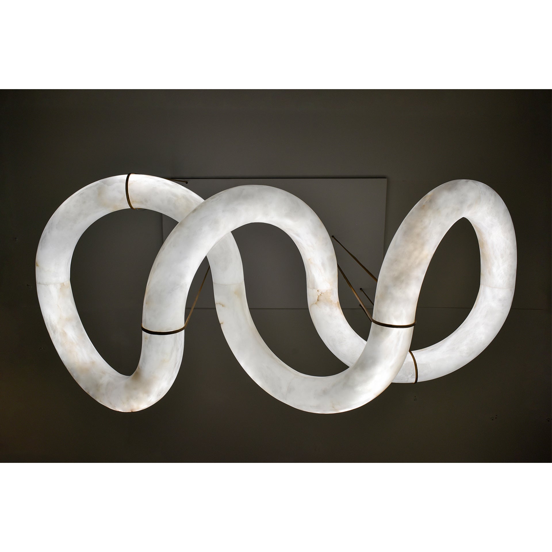 Utalyra Curved Alabaster Pendant Light - Neutralighting