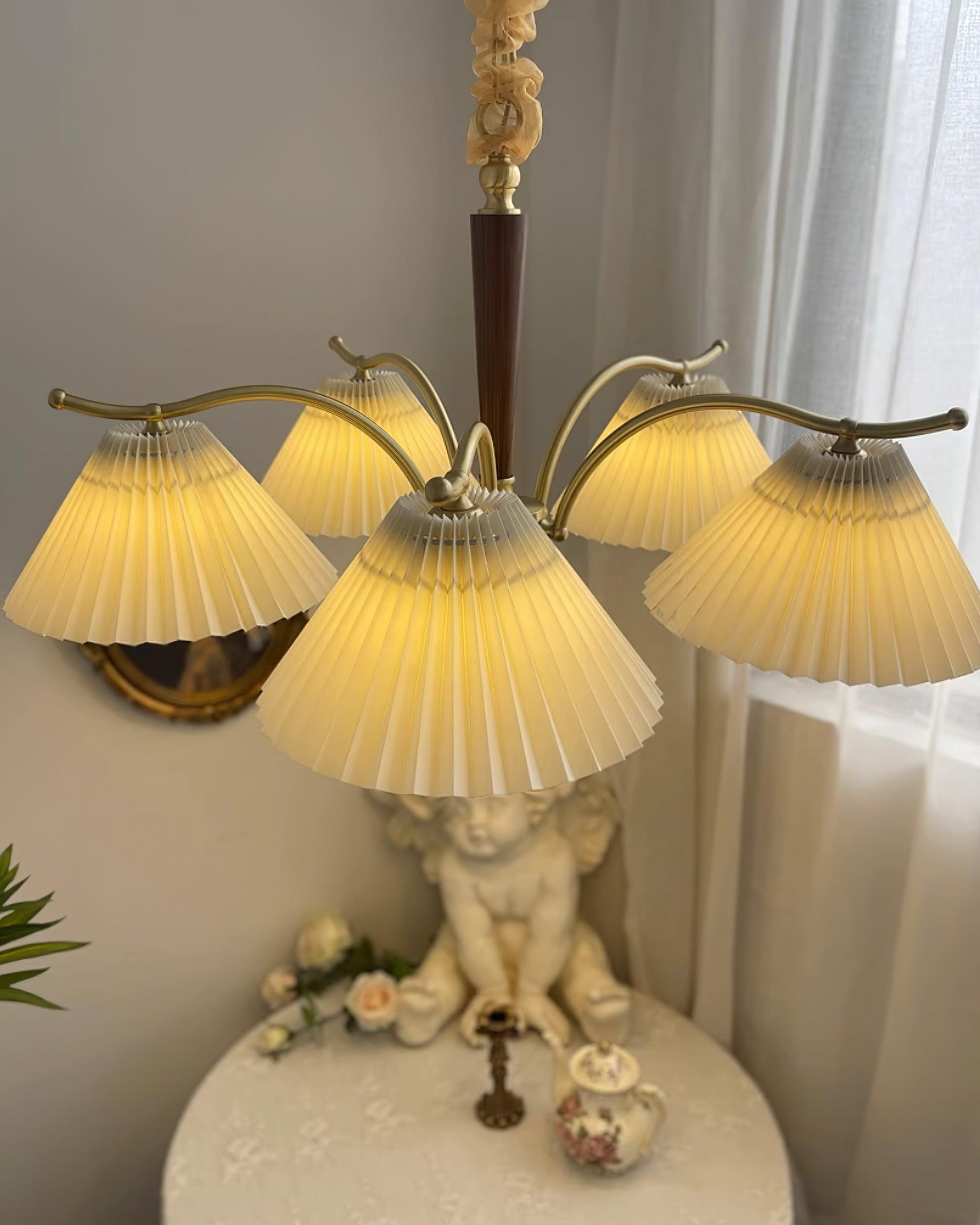 Kronleuchter Gefeilt Stoff Schirme Walnuss Messing Arme Warm Retro-Letslighting