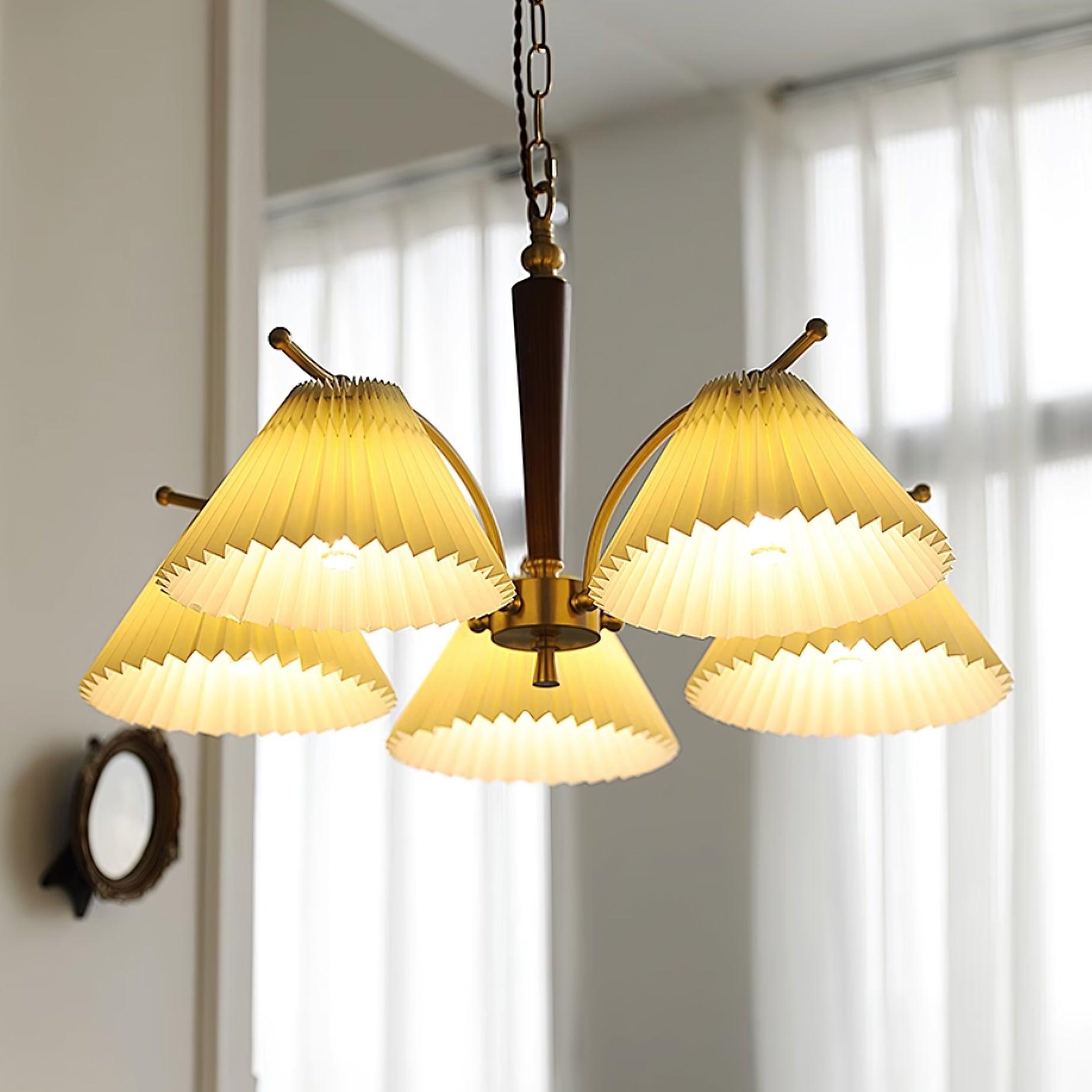 Kronleuchter Gefeilt Stoff Schirme Walnuss Messing Arme Warm Retro-Letslighting