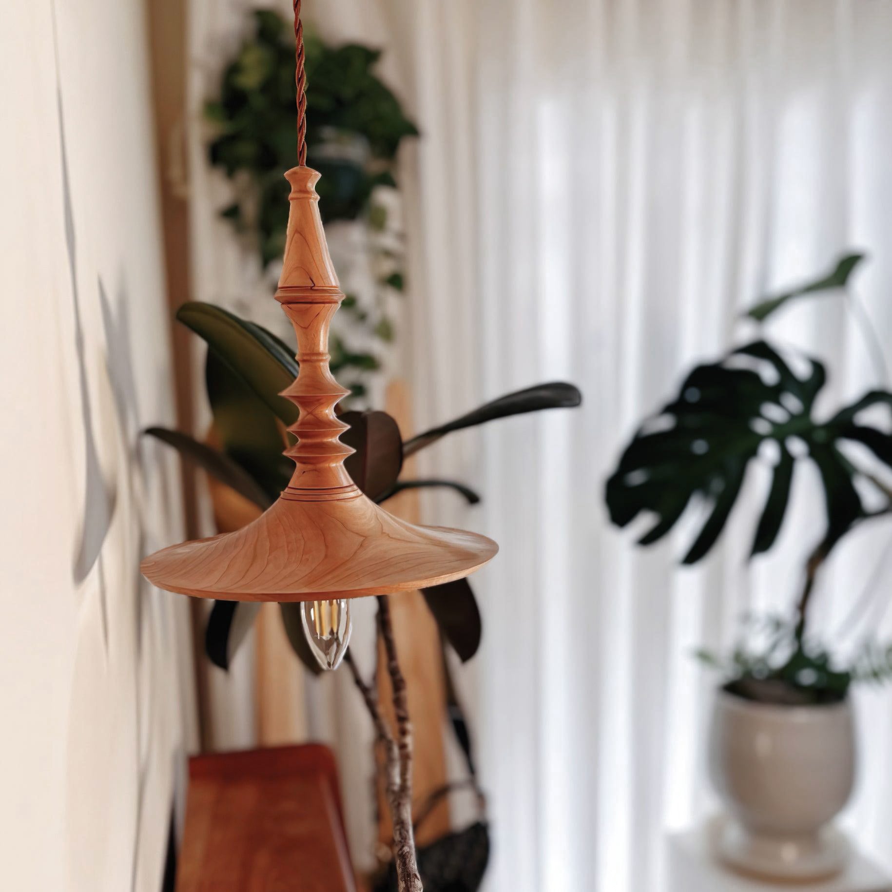 Iraeiel Vintage Minimalistisch Holz Pendelleuchte-Letslighting