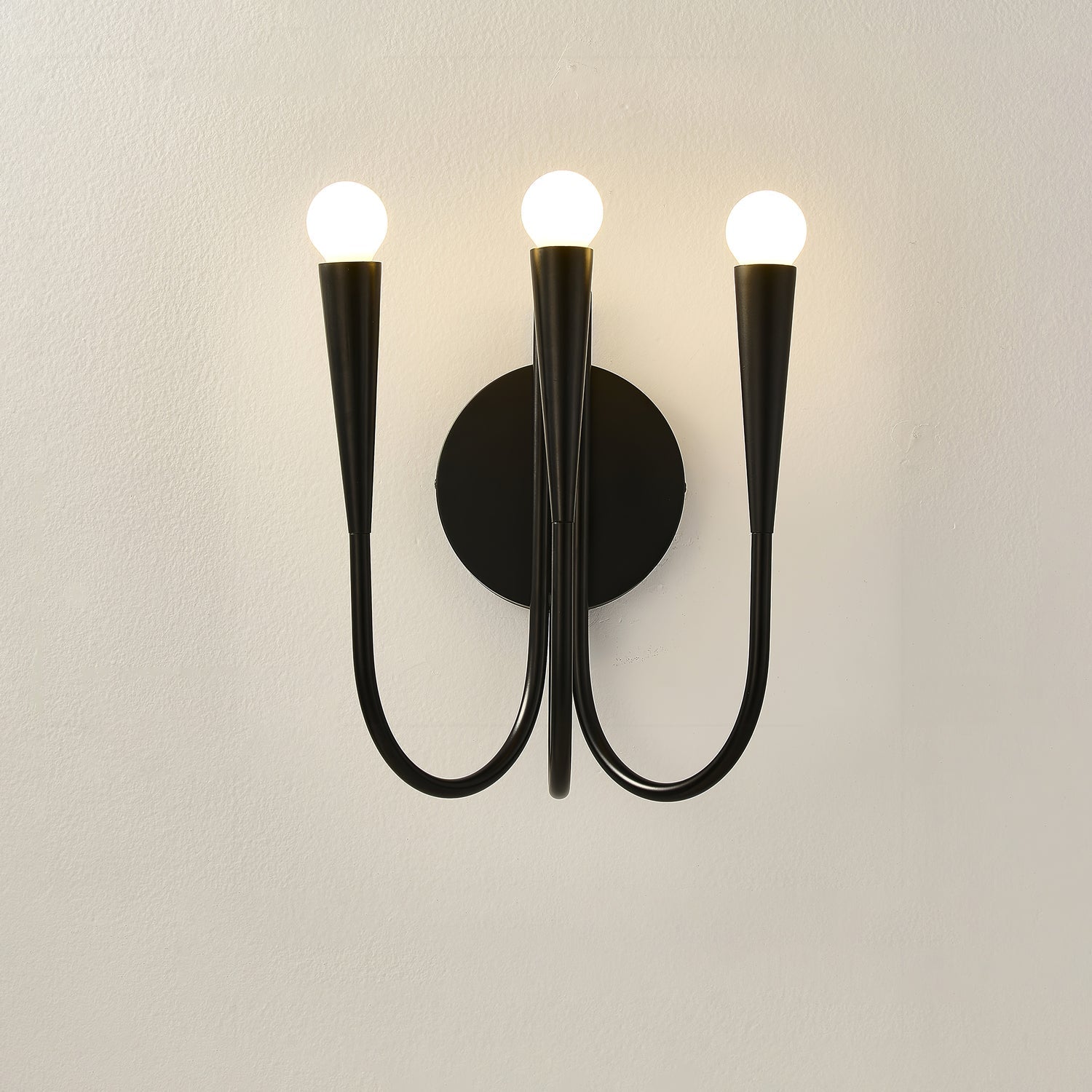 Swoop Arm Wall Lamp - Blowlighting