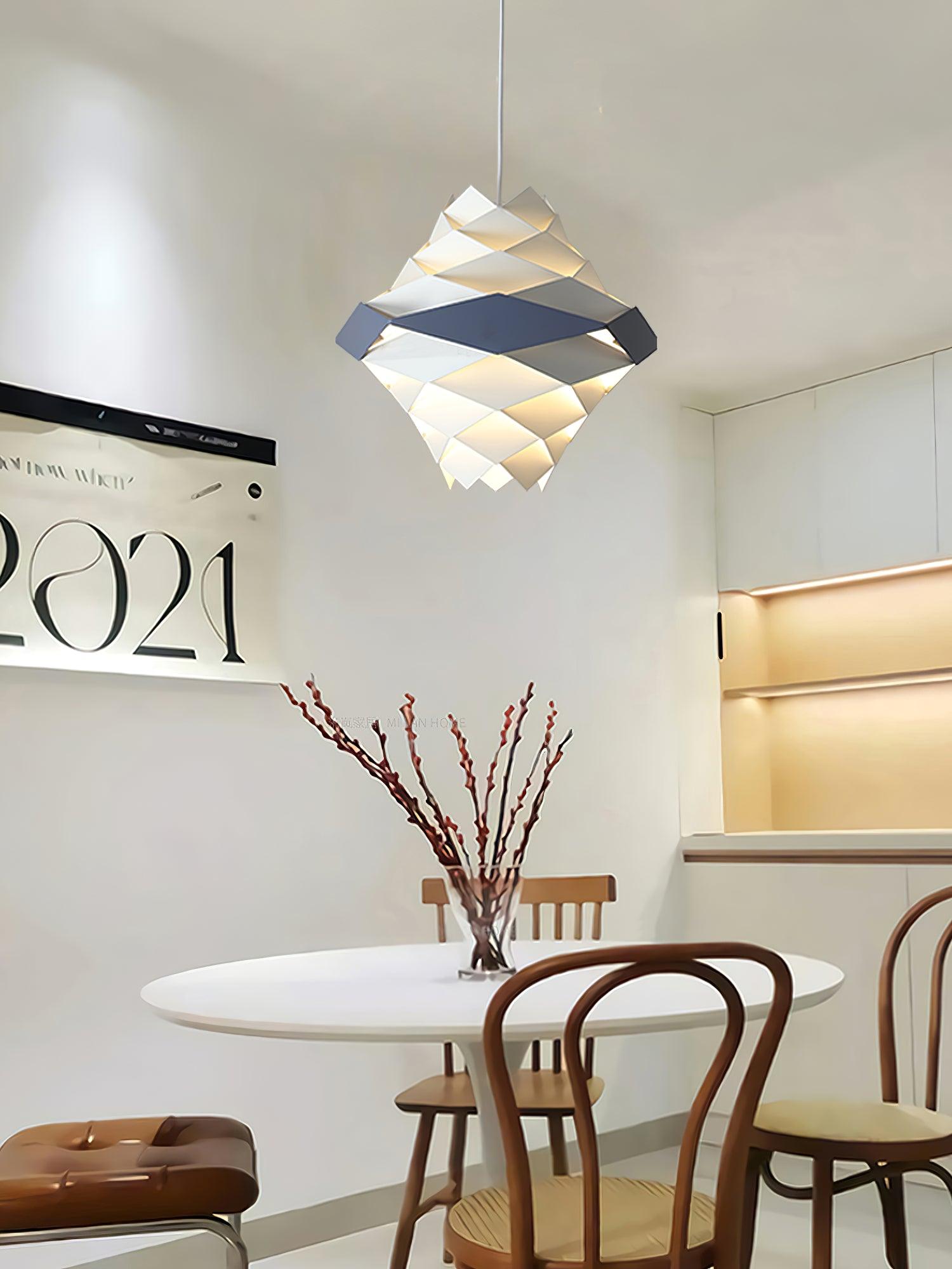 Riley Moderne Pendelleuchte aus Metall-Letslighting