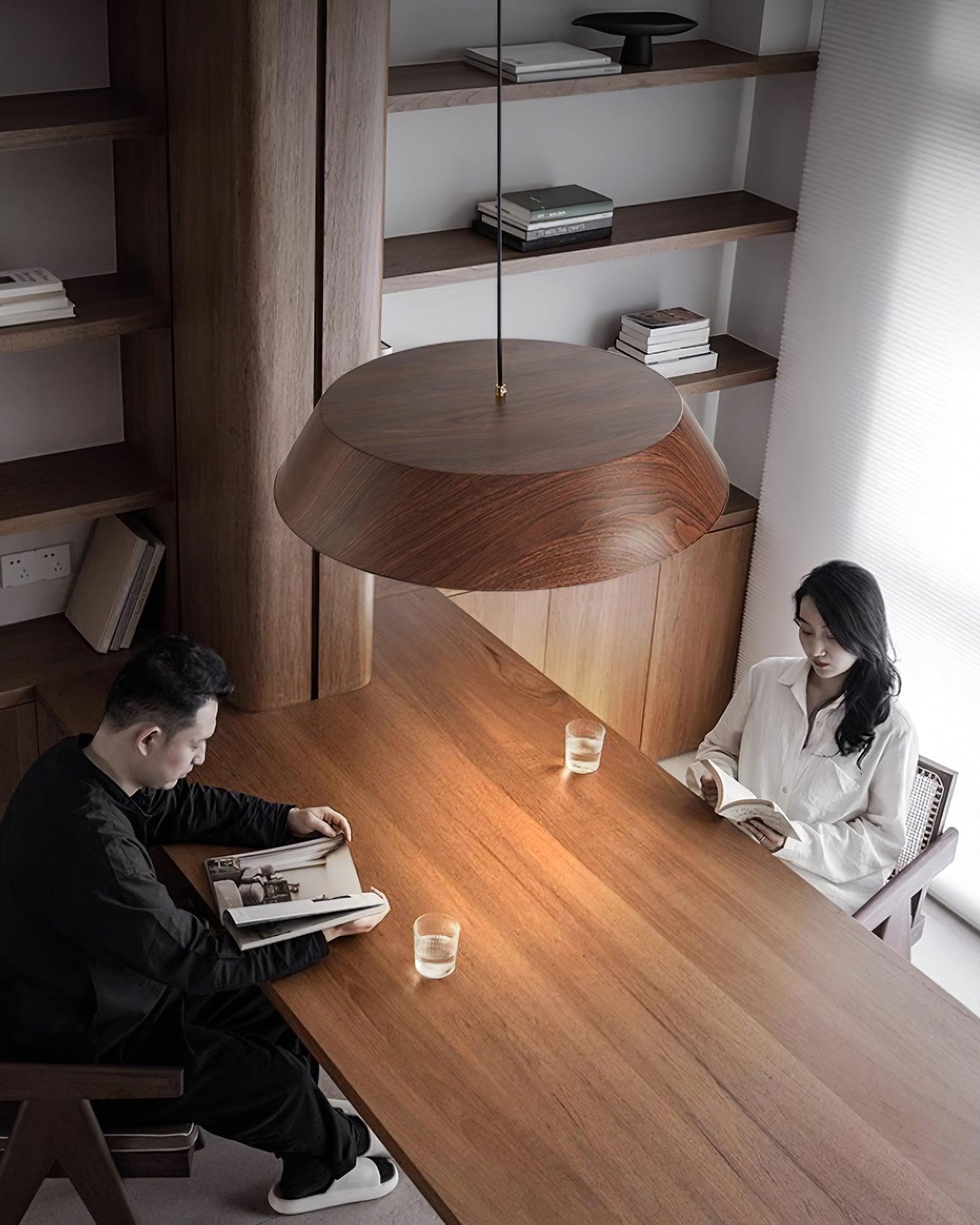 Novain Pendelleuchte mit Holzmaserung-Letslighting