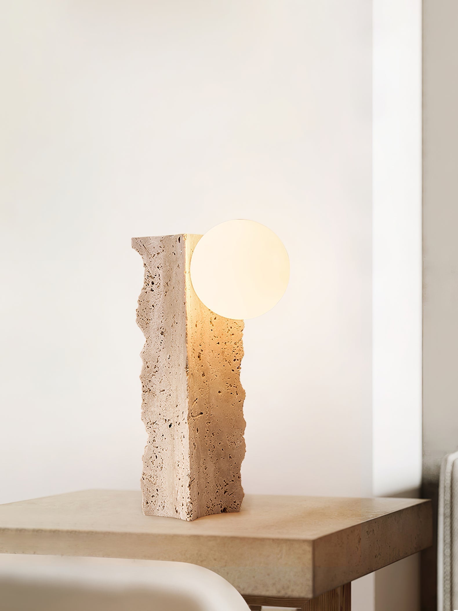 Vyrnora Travertin-Platten-Tischlampe-Letslighting