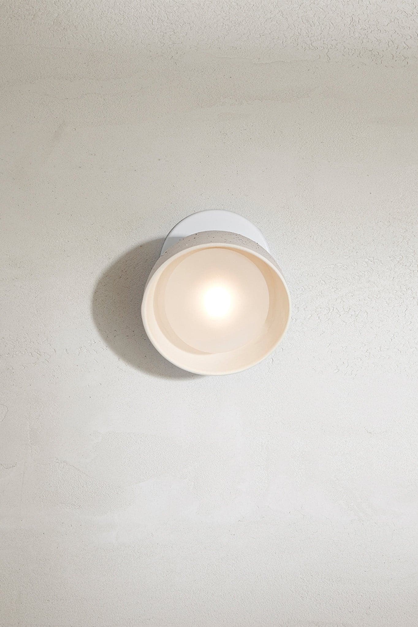 Ellorus Oberfläche Glas Travertin Wandleuchte-Letslighting