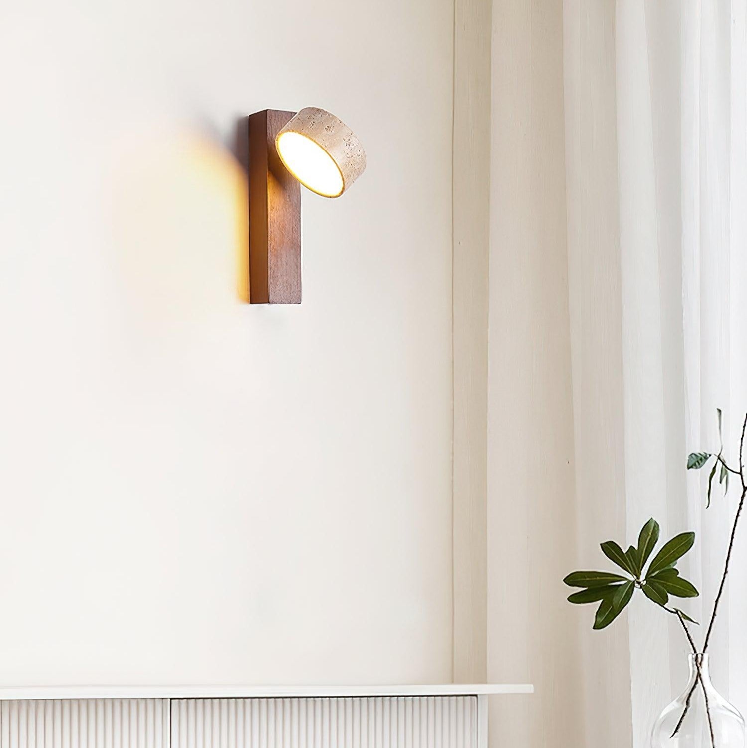 Jovan Wandleuchte aus Travertin und Holz