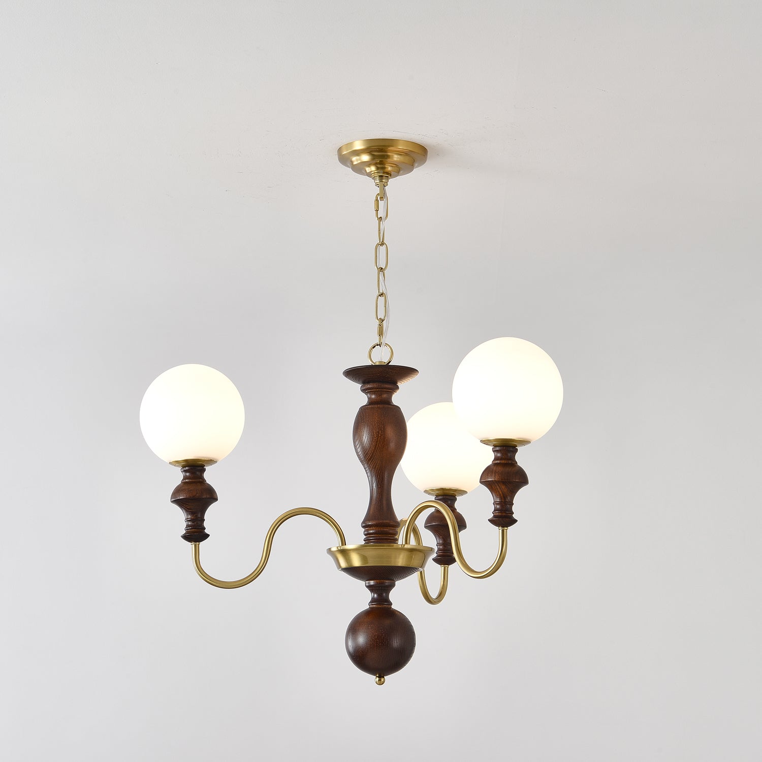 Lustra Kronleuchter Holz Messing Zeitlos Globus-Letslighting
