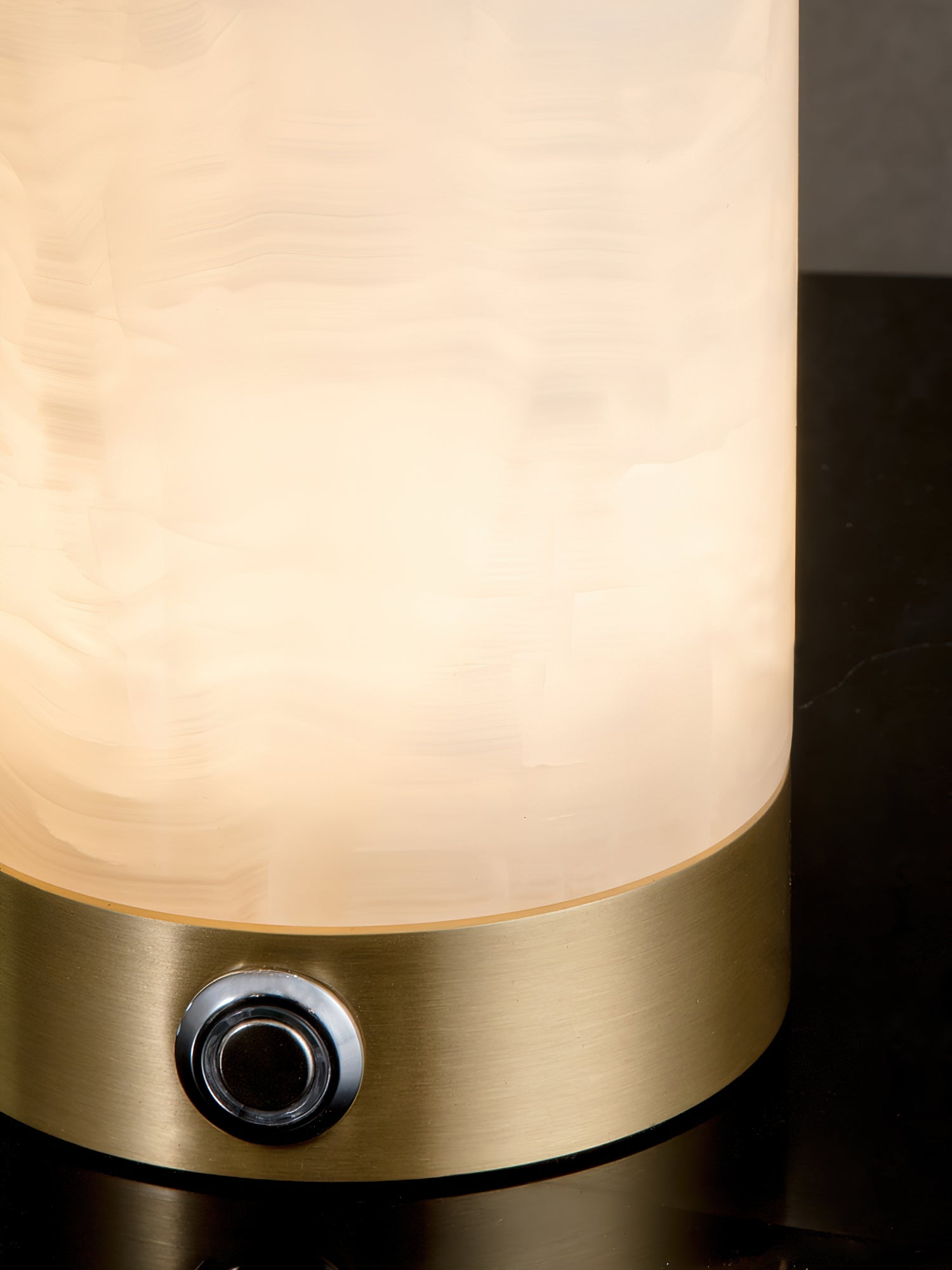 Totem Alabaster Table Lamp (built-in battery) - Letslighting