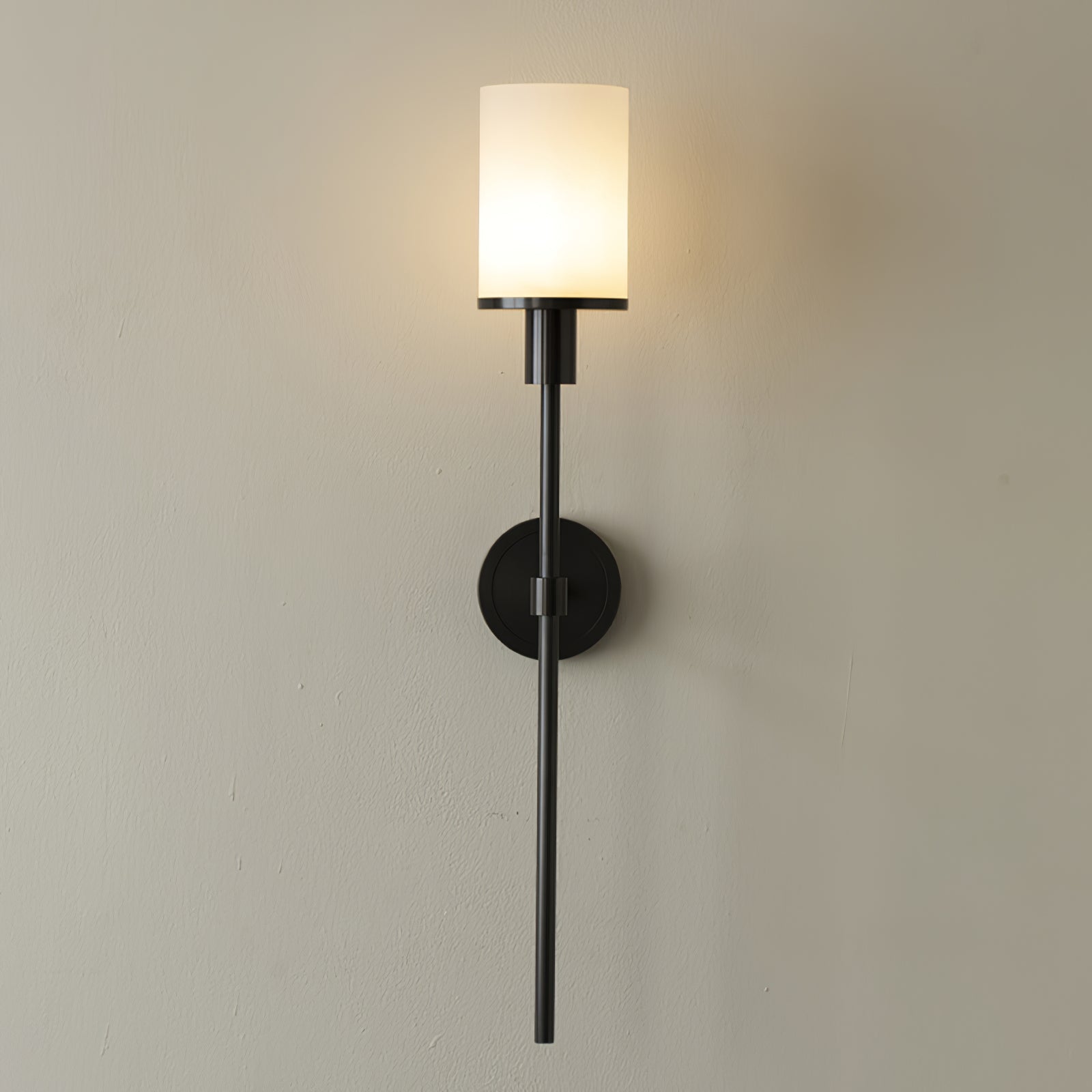 Tracie Classic Sconce - Blowlighting