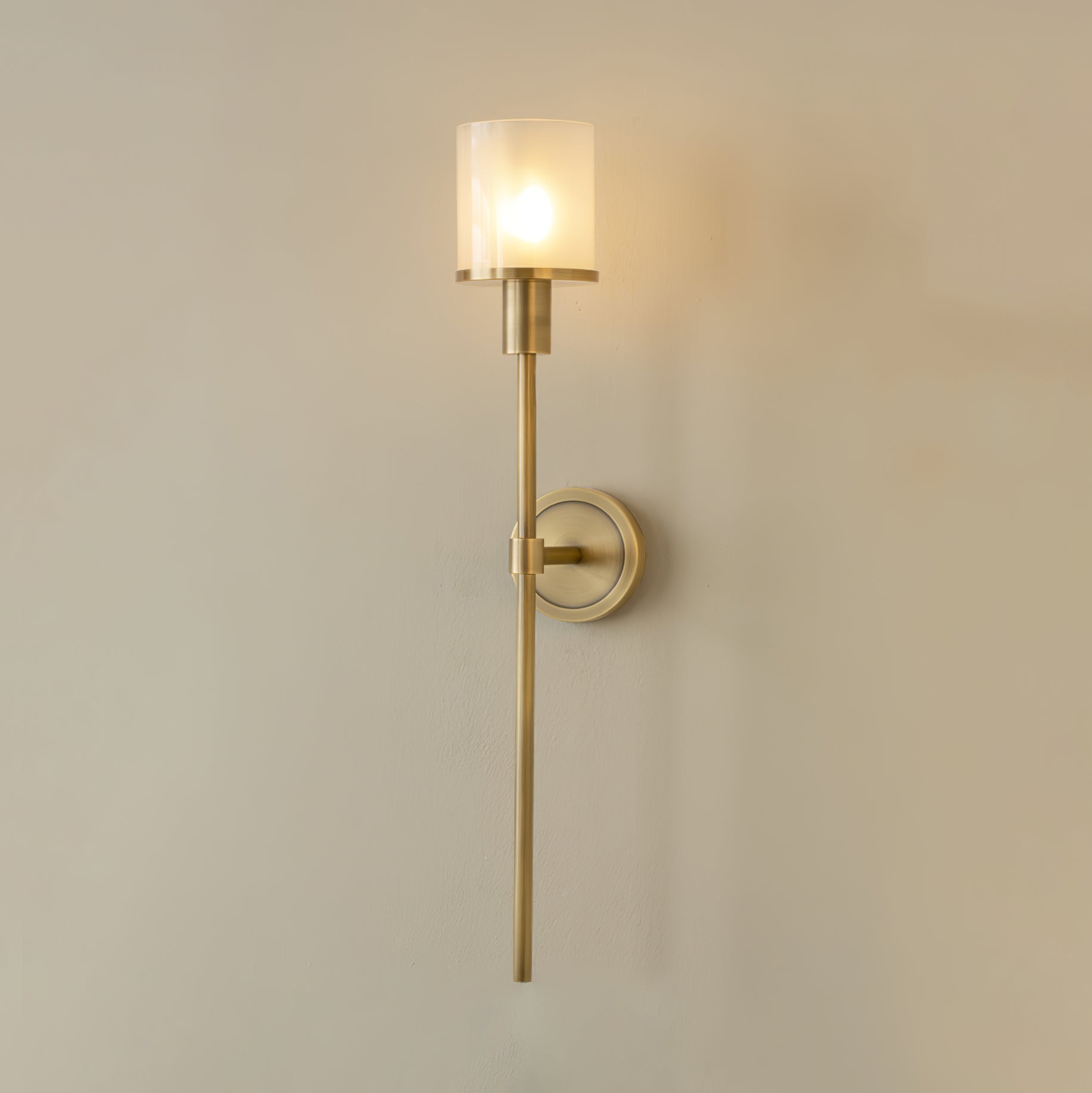 Tracie Classic Sconce - Blowlighting