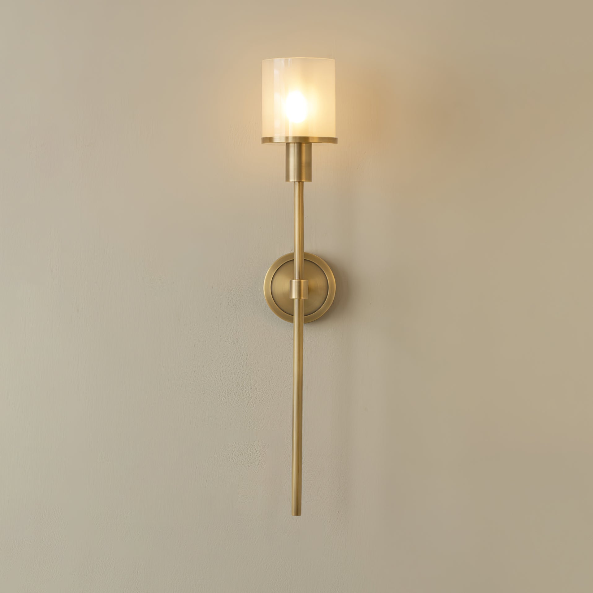 Tracie Classic Sconce - Blowlighting