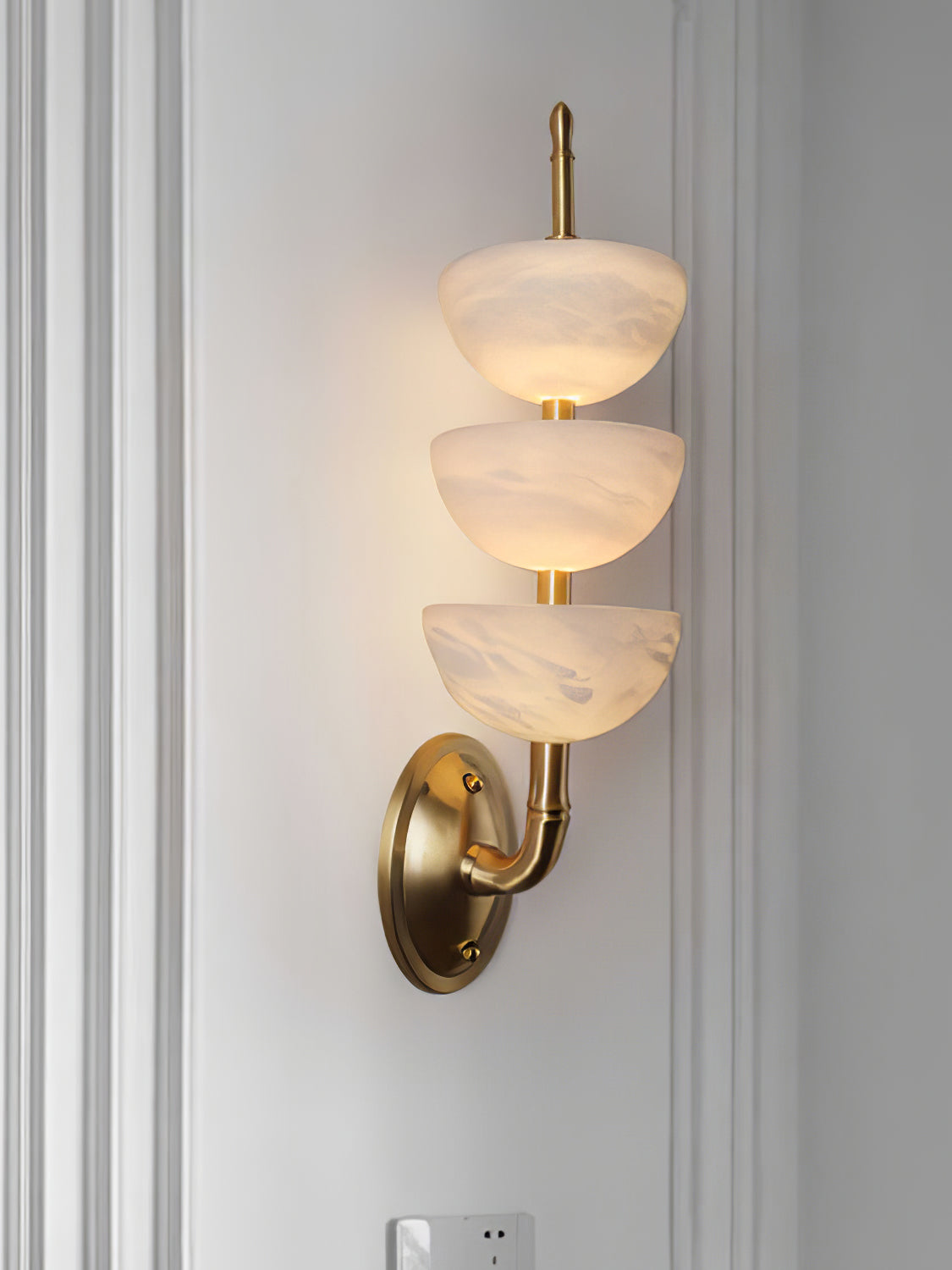 Ulmiraris Alabaster Wall Light - Neutralighting