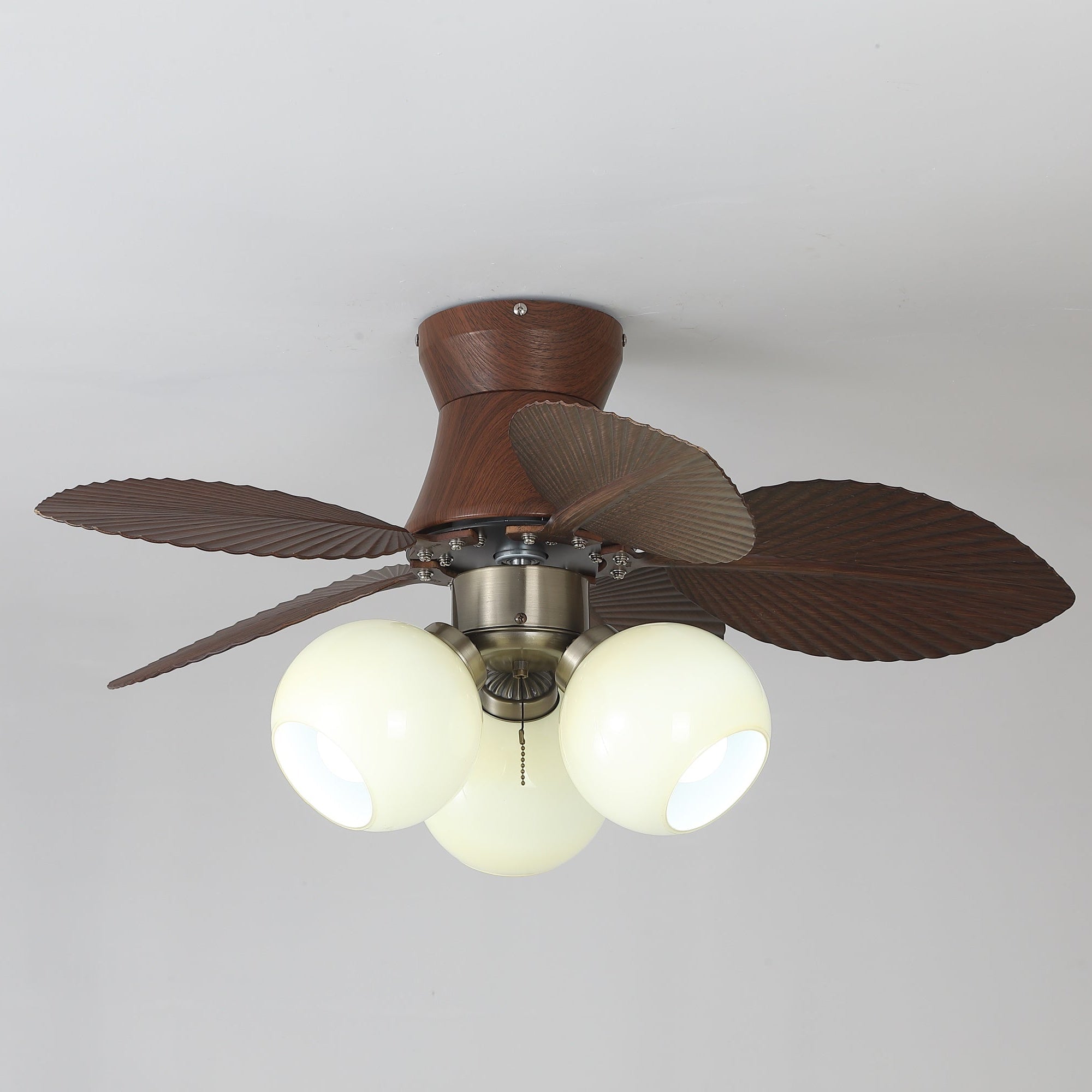 Walden Eiche Deckenventilator mit Beleuchtung und seinem eleganten Design