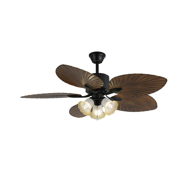 Solara Ventilatorleuchte mit weißem Lampenschirm, klassischer Stil.