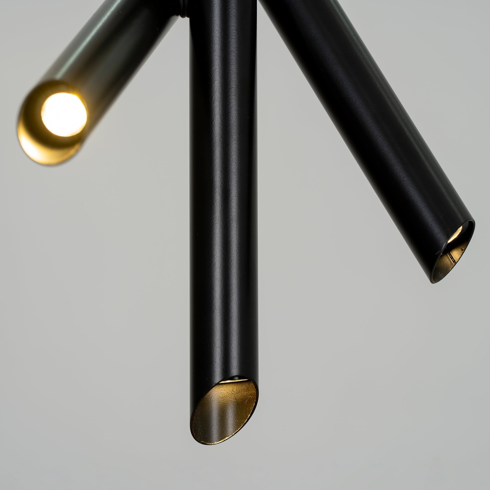 Solara Aluminium Minimalistische Röhrenpendelleuchte-Letslighting