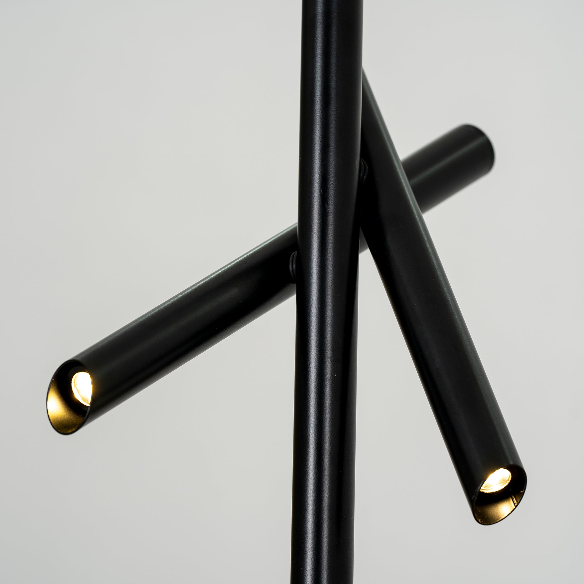 Solara Aluminium Minimalistische Röhrenpendelleuchte-Letslighting