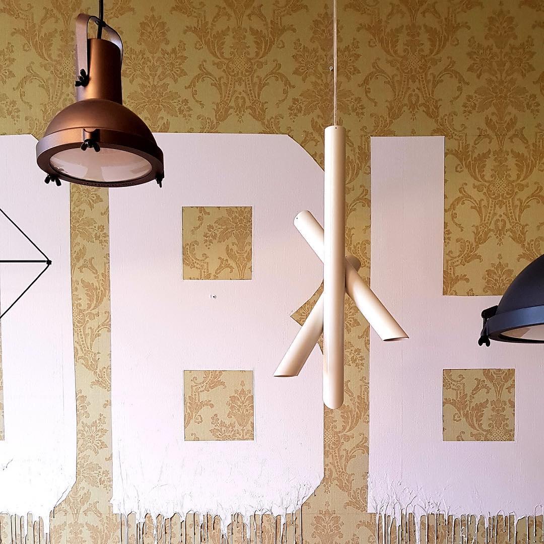 Solara Aluminium Minimalistische Röhrenpendelleuchte-Letslighting