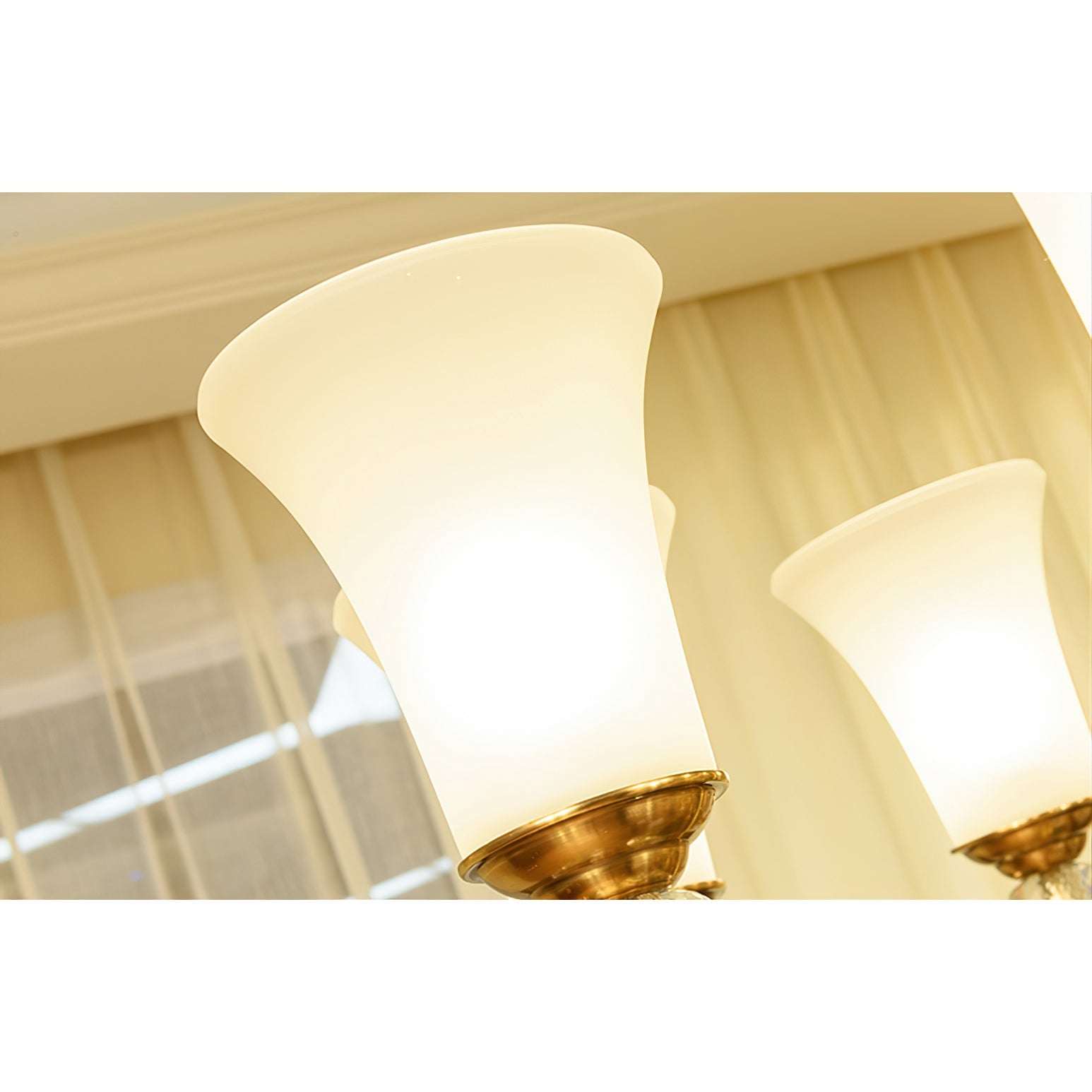 Ordoran Industrieller Vintage Kronleuchter aus Messing und Glas-Letslighting
