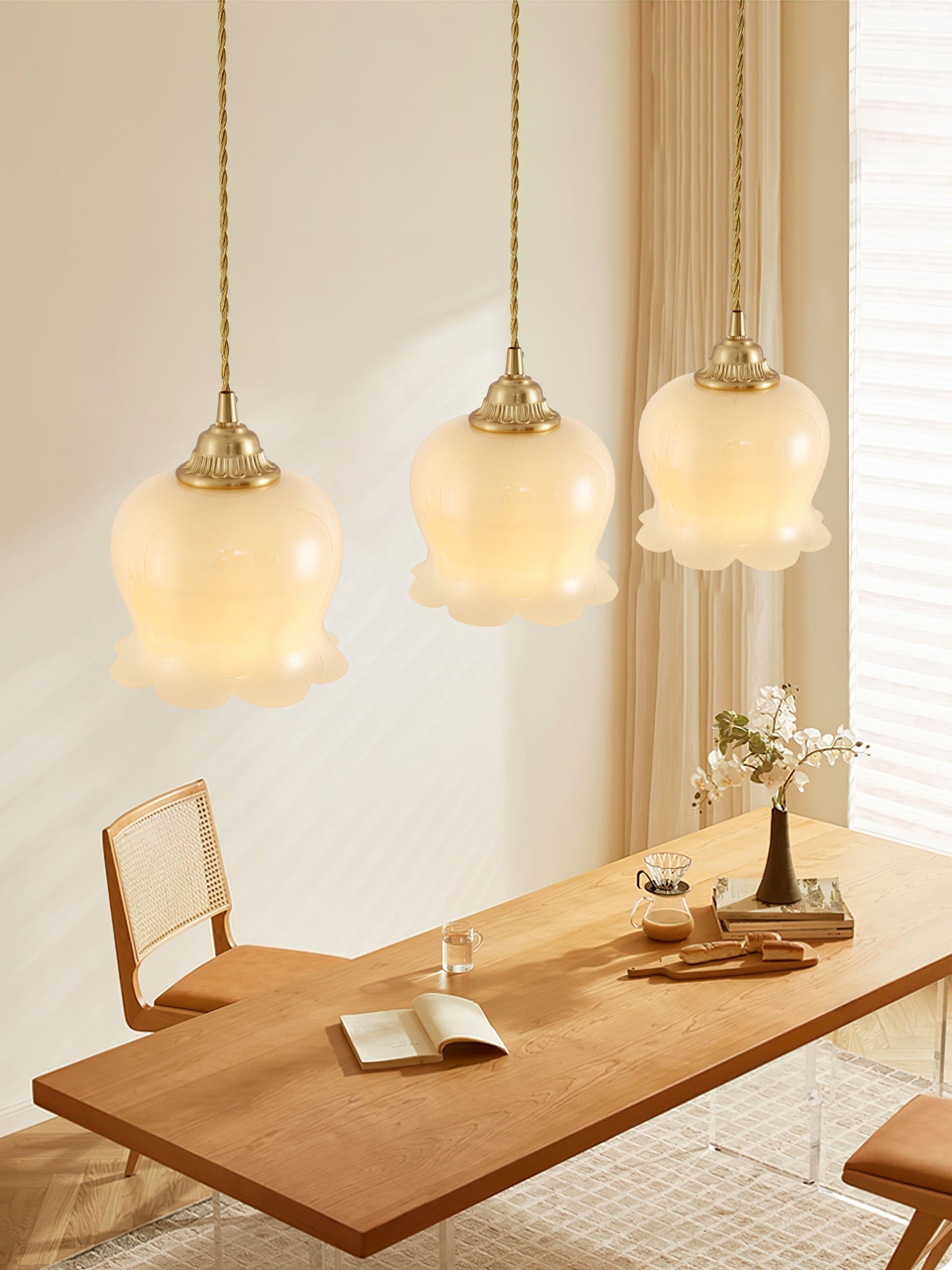 Valley Flower Pendant Lamp - Blowlighting