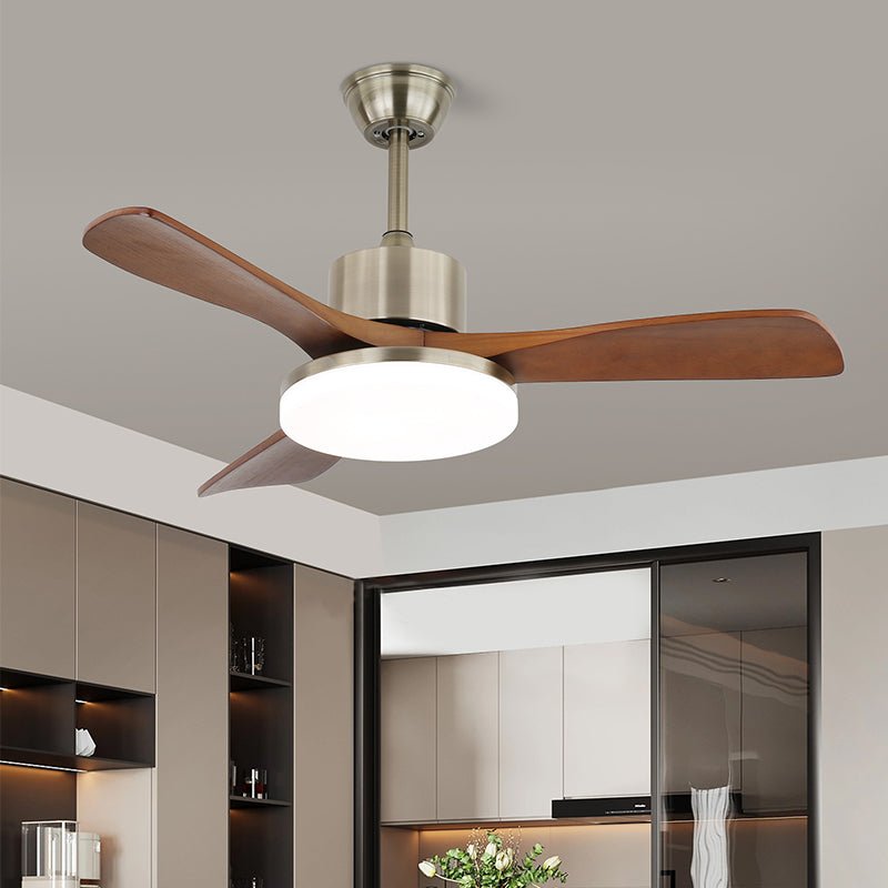 Elara Moderner Deckenventilator mit Licht in einem Wohnzimmerambiente