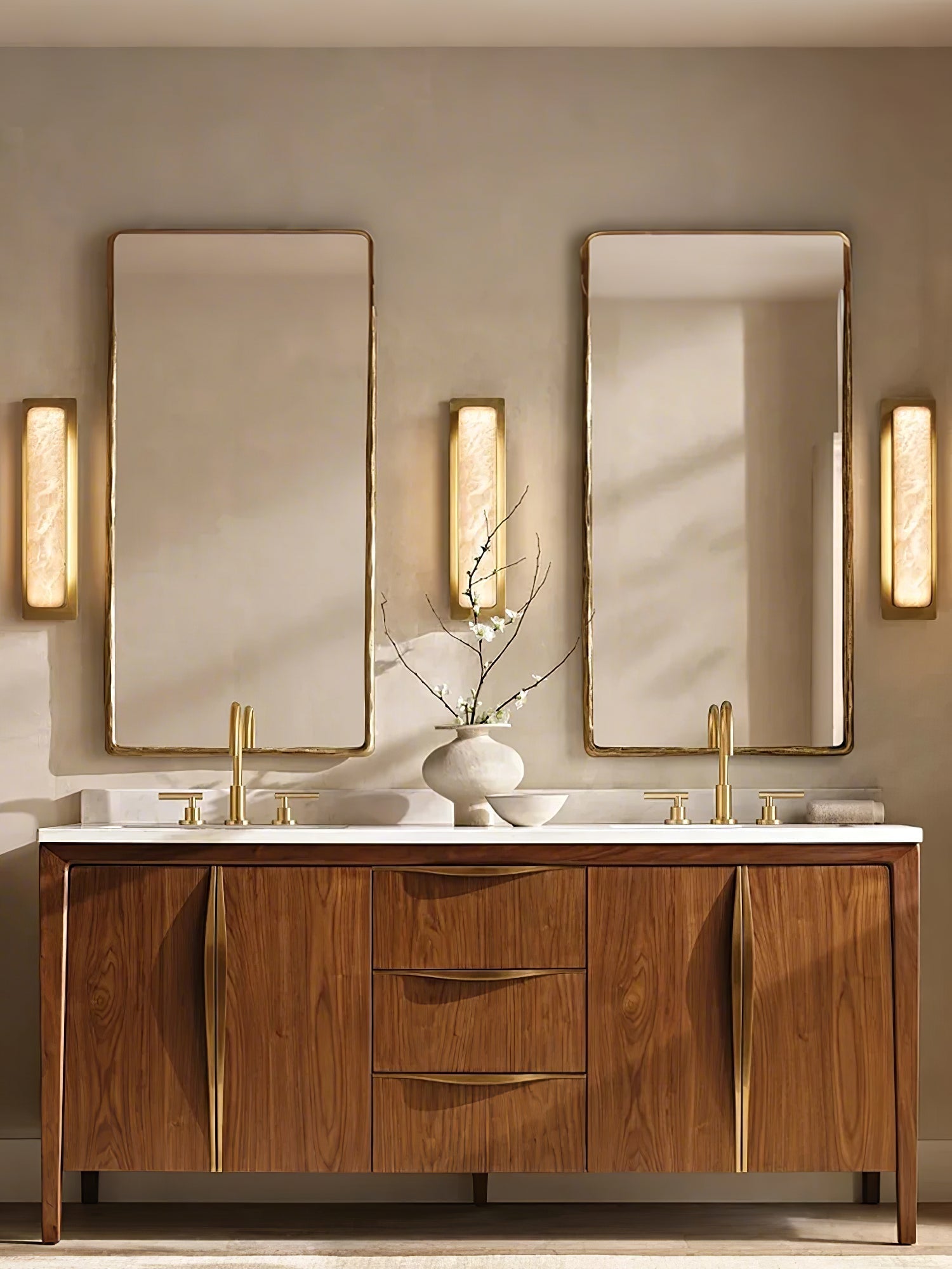 Ollore Linear Alabaster Wall Light - Neutralighting
