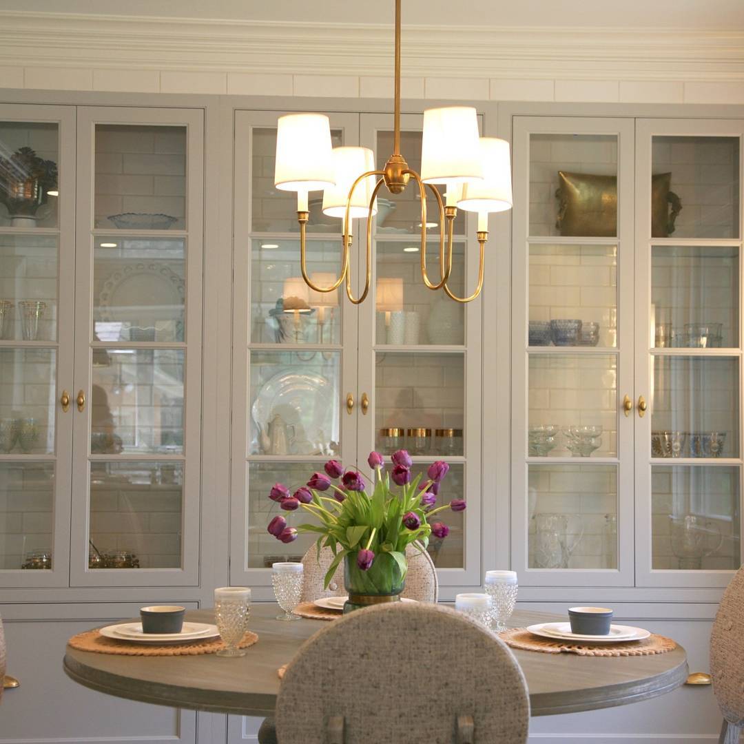 Nyshair Industrieller Vintage Kronleuchter aus Messing mit Stoffbezug-Letslighting