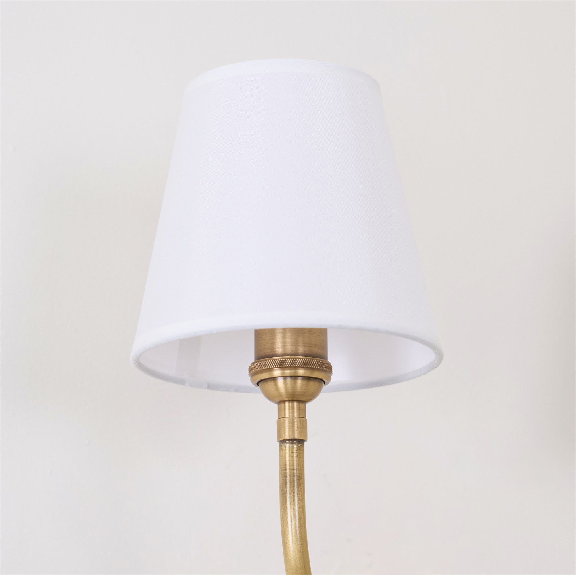 Olvaror Industrielle Vintage-Wandleuchte aus Stoff-Letslighting